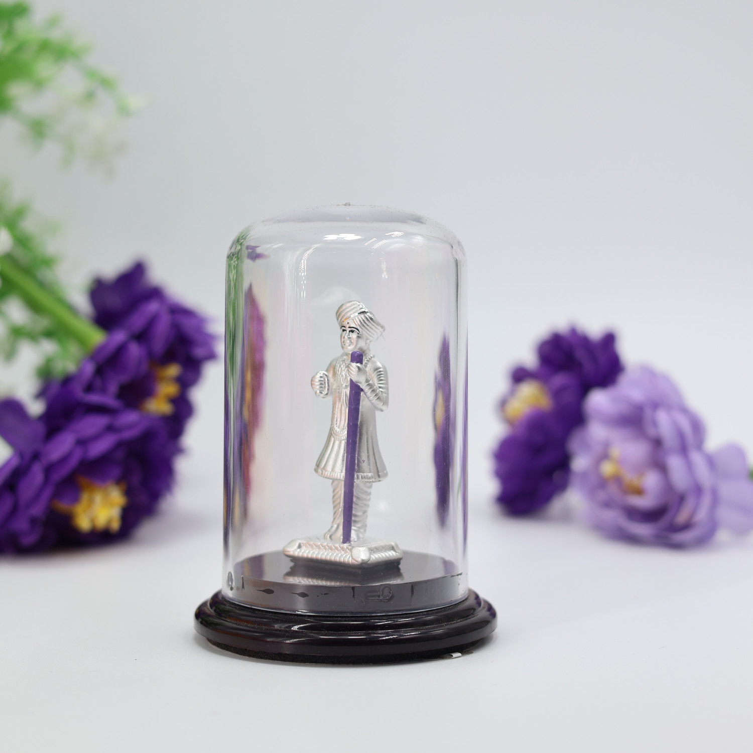 Silver Emerald Murti