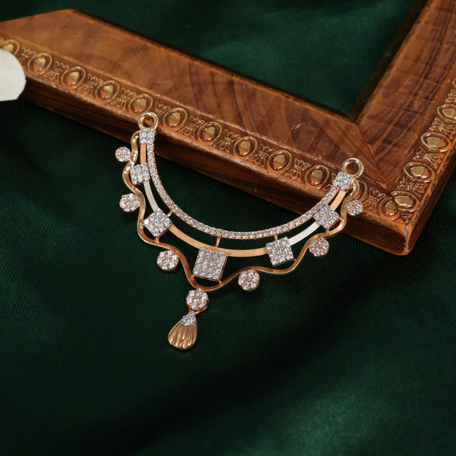 Delica Mangalsutra Pendant