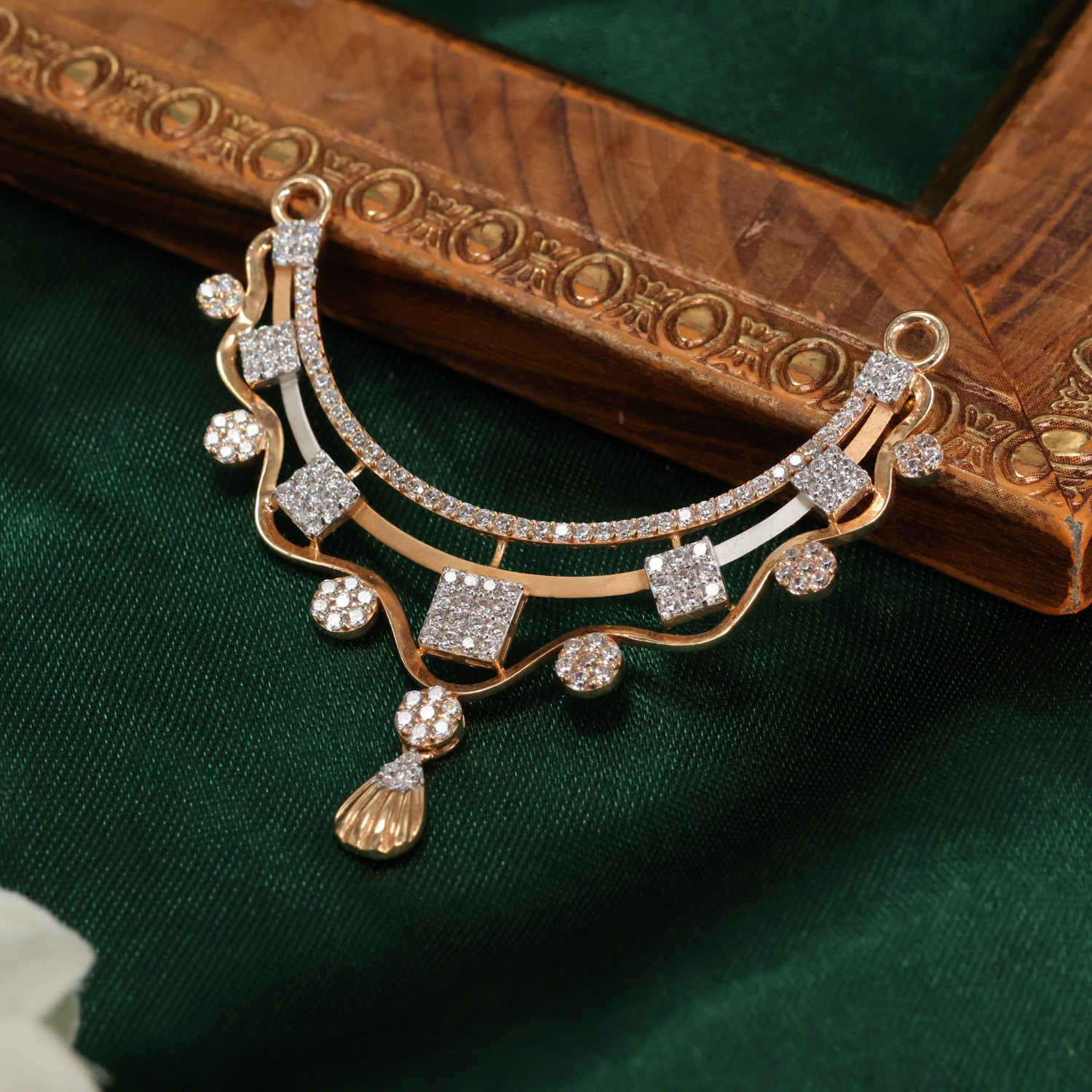 Delica Mangalsutra Pendant