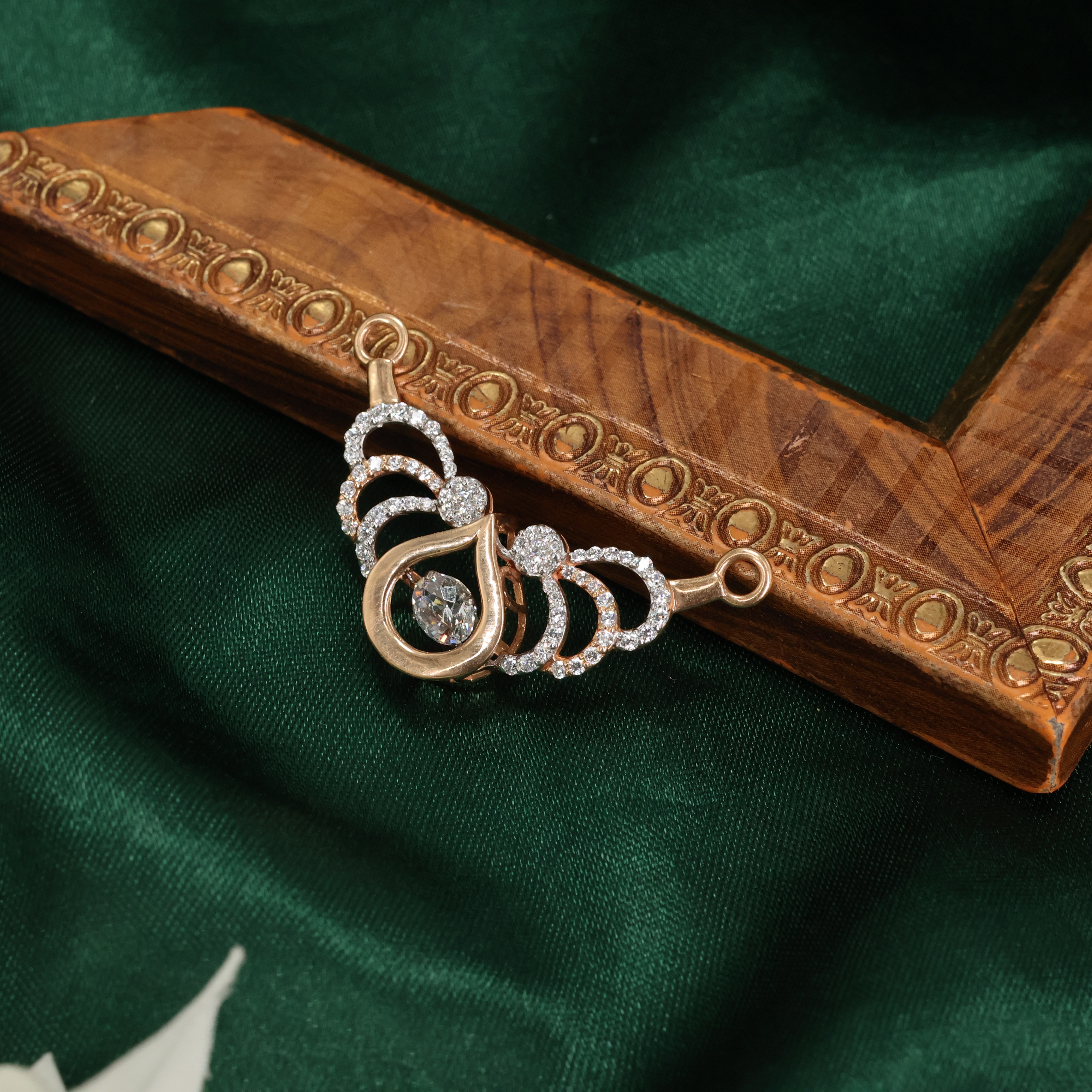 Delica Mangalsutra Pendant