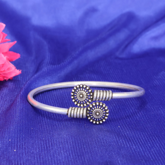 Silver Kada 