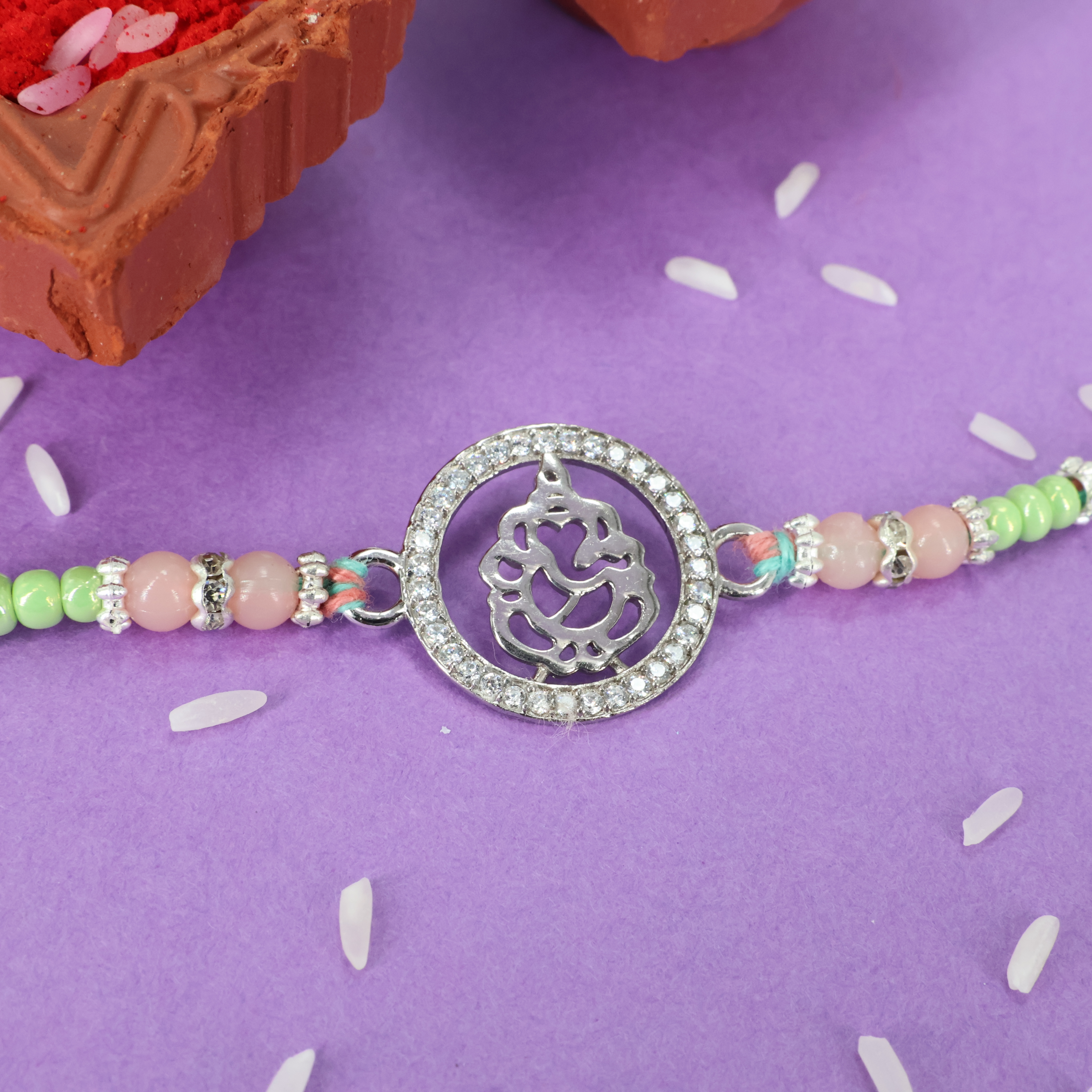  A Rakhi 