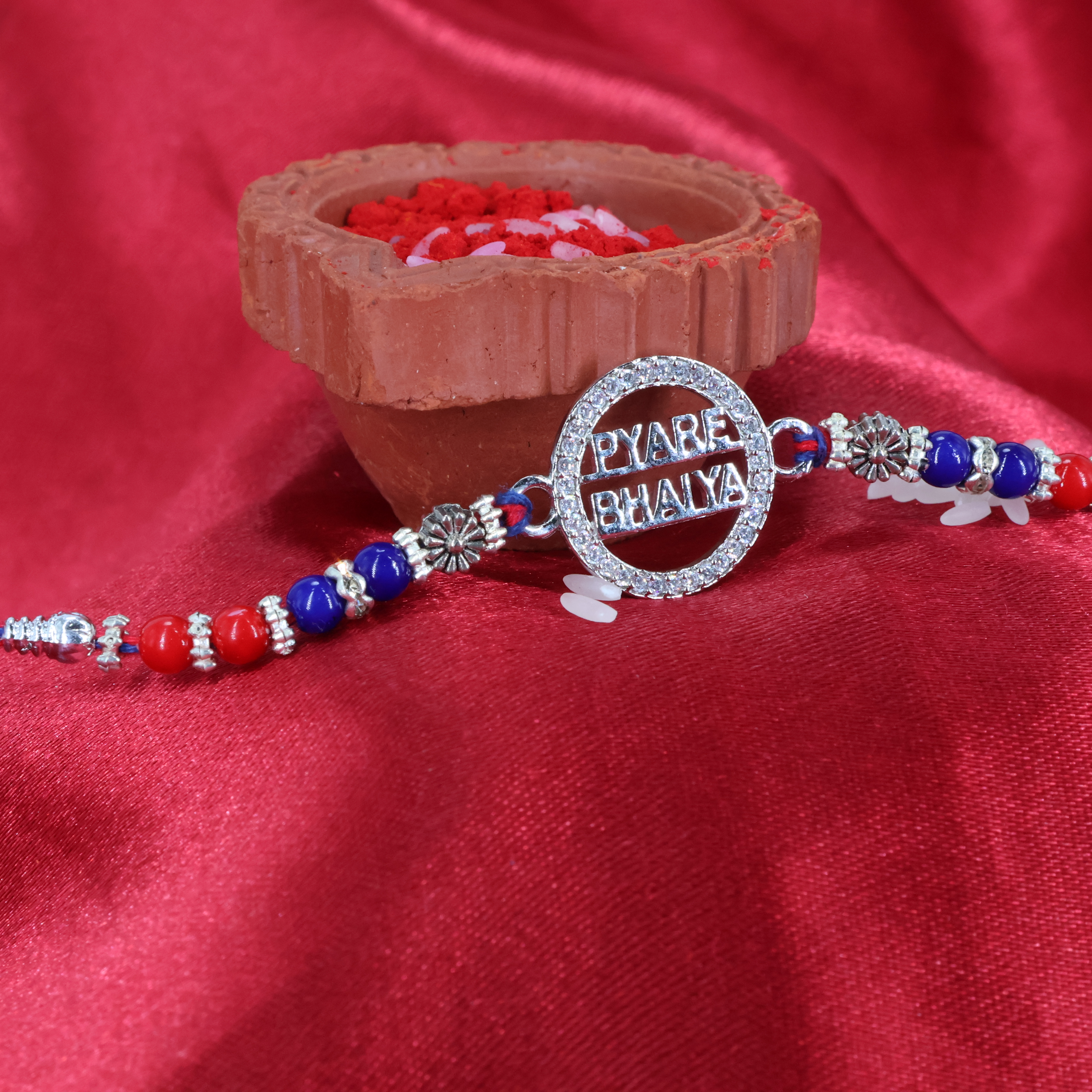  A Rakhi 