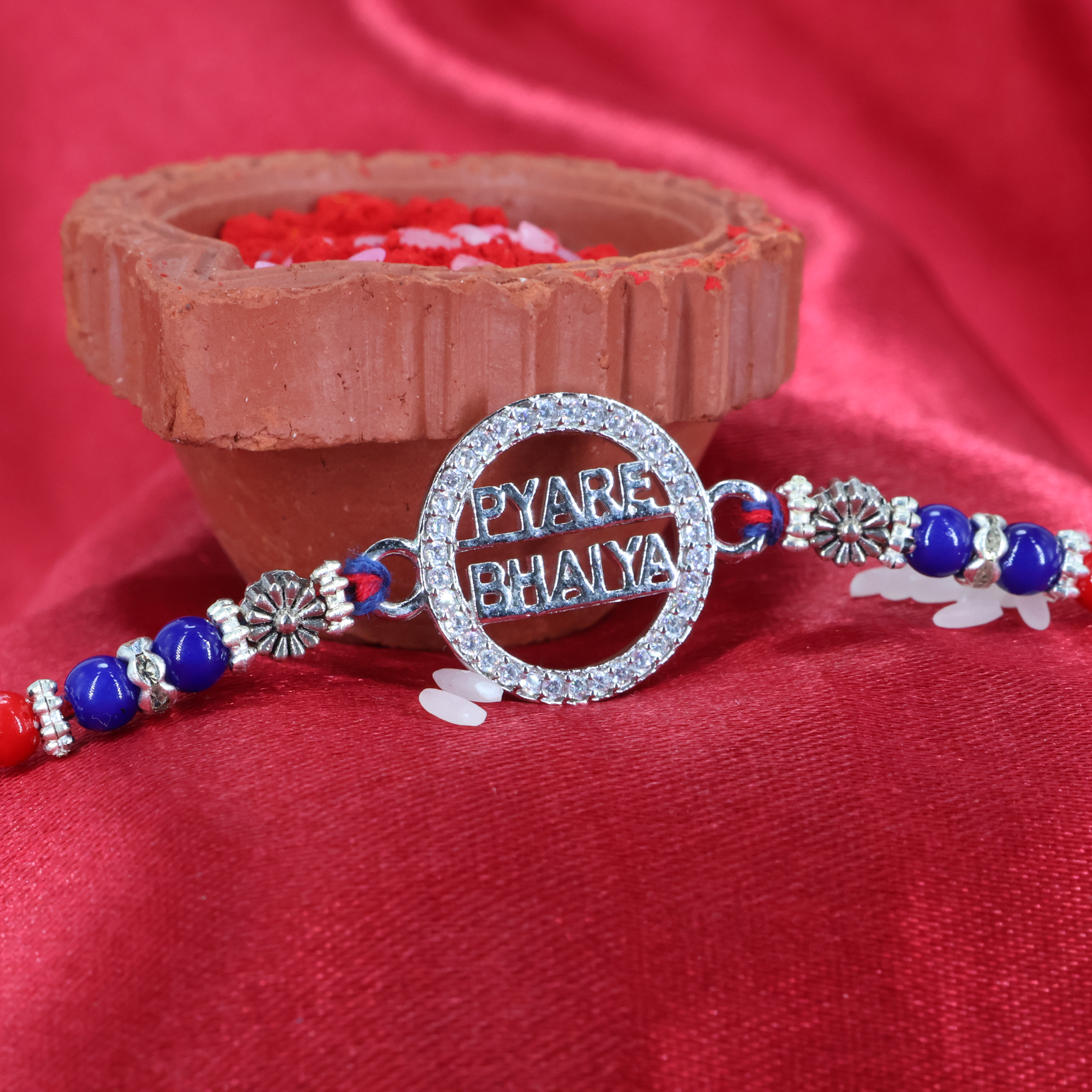  A Rakhi 
