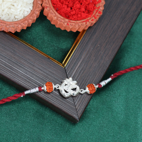  A Rakhi 