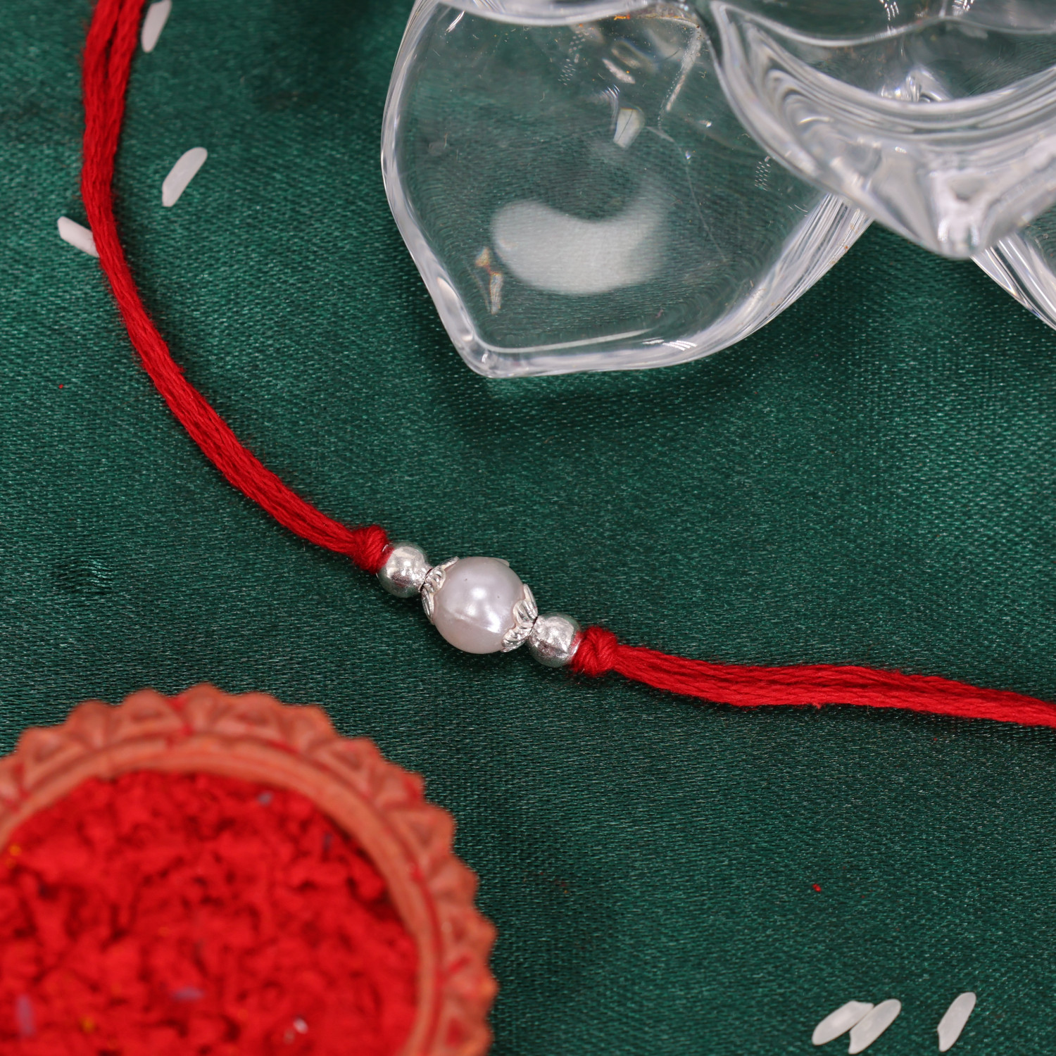  A Rakhi 