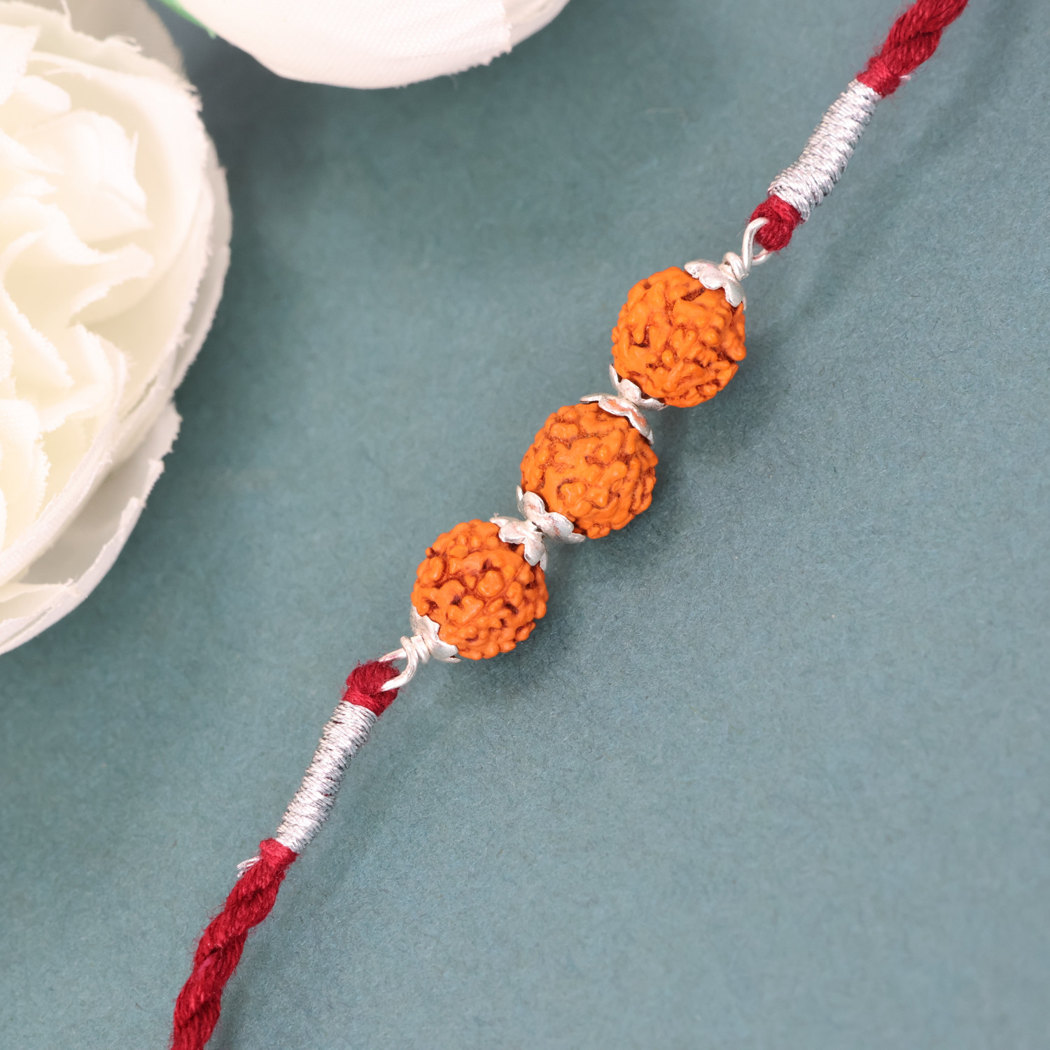  A Rakhi 