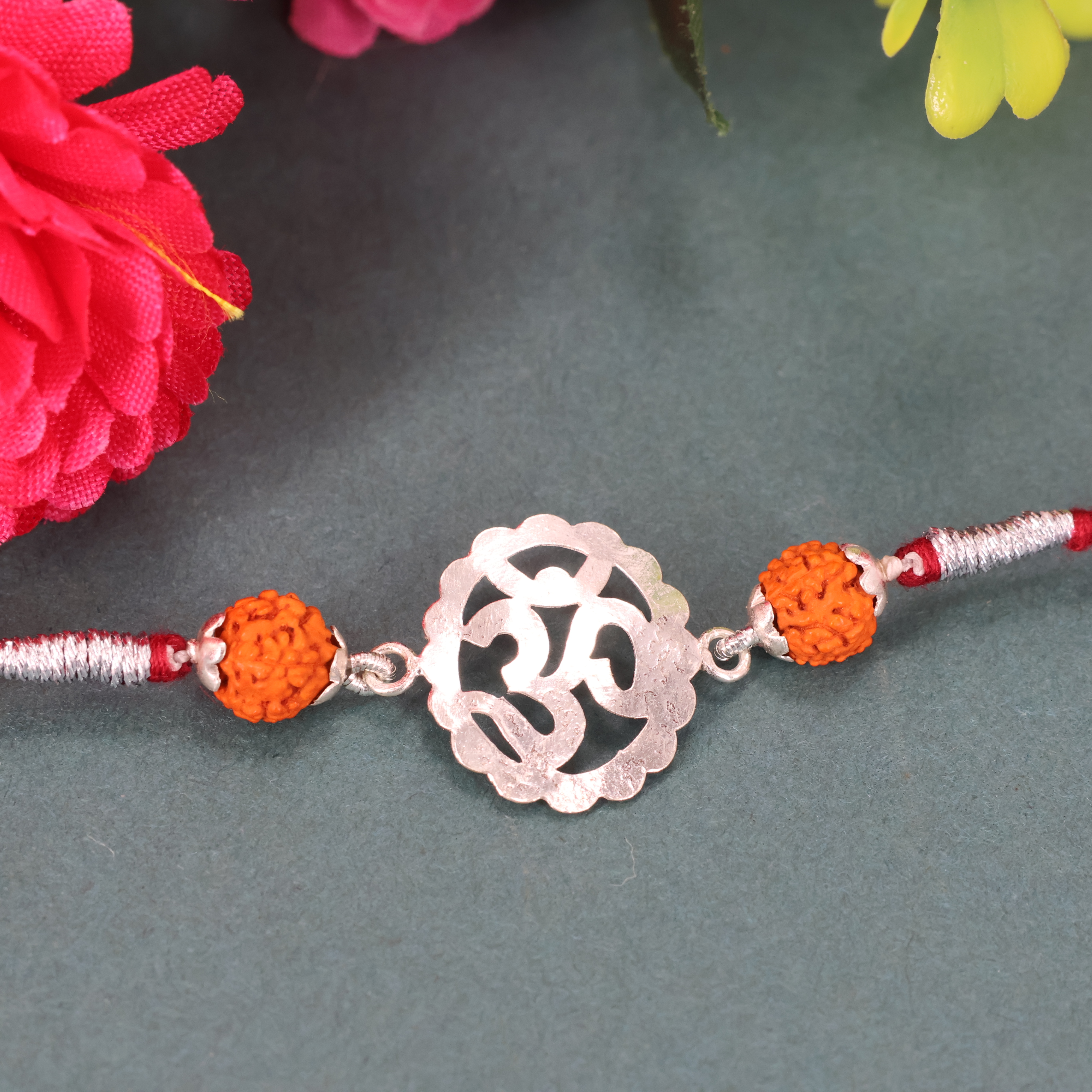  A Rakhi 
