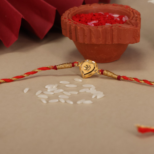  A Rakhi 