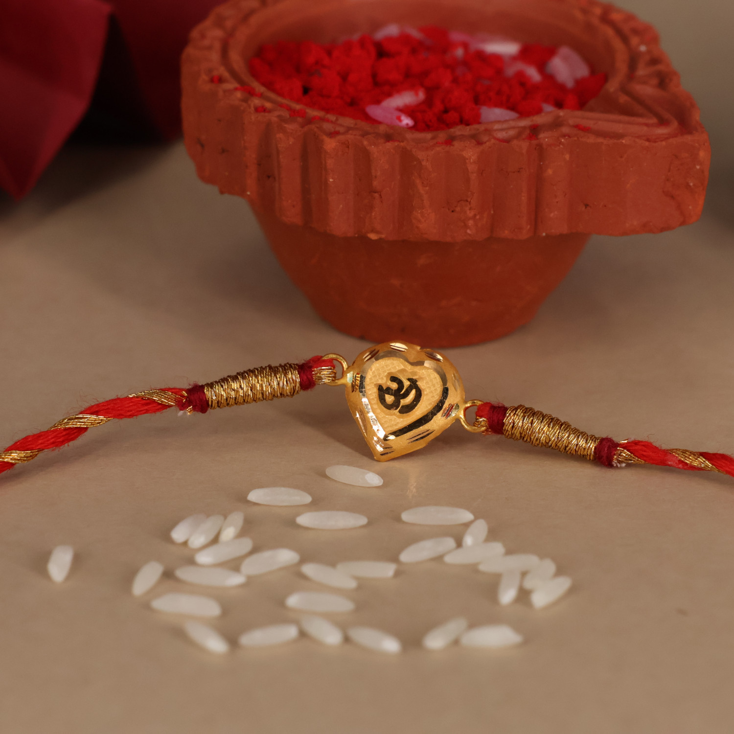  A Rakhi 