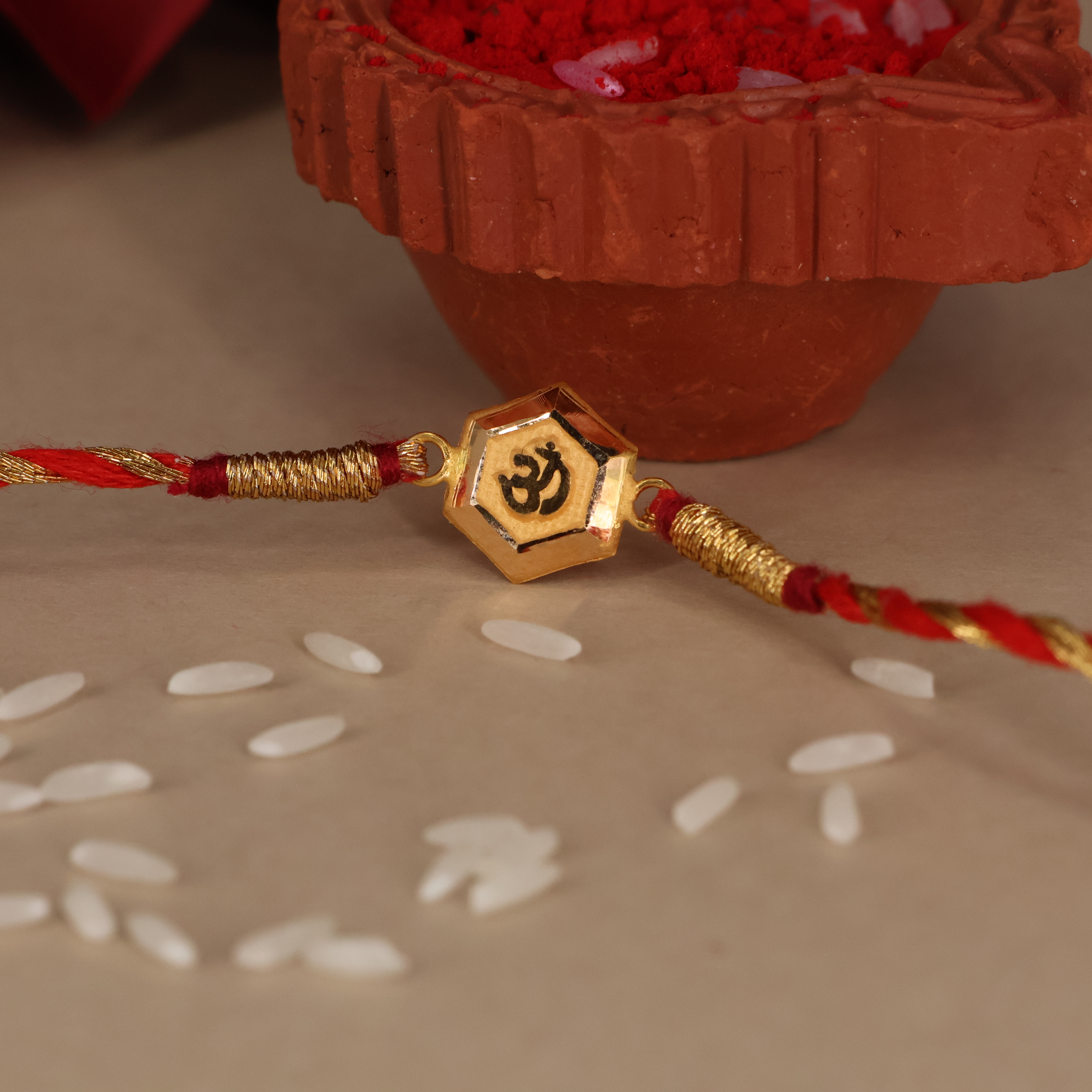  A Rakhi 