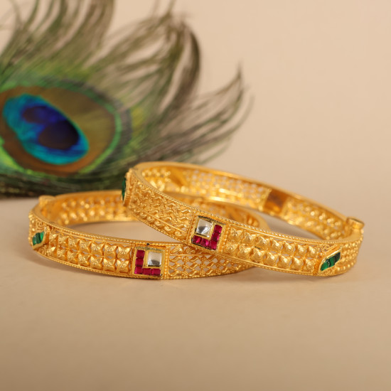  Bangles