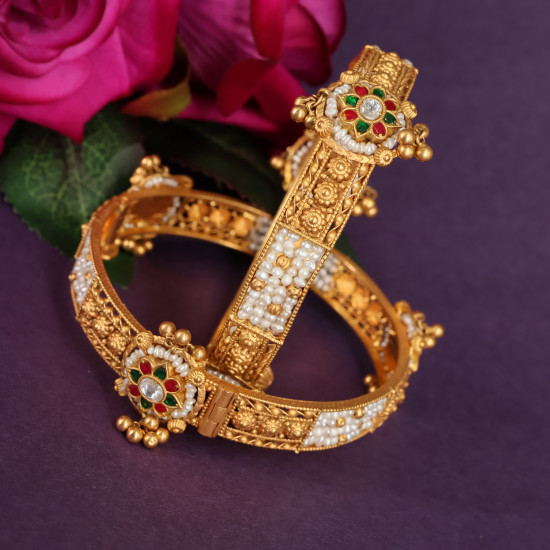  Bangles