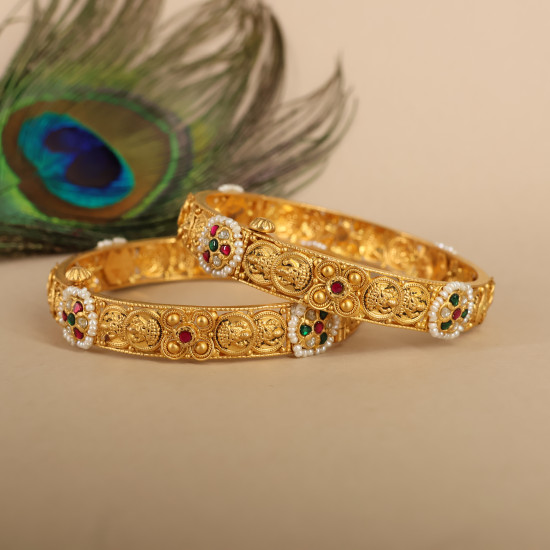  Bangles