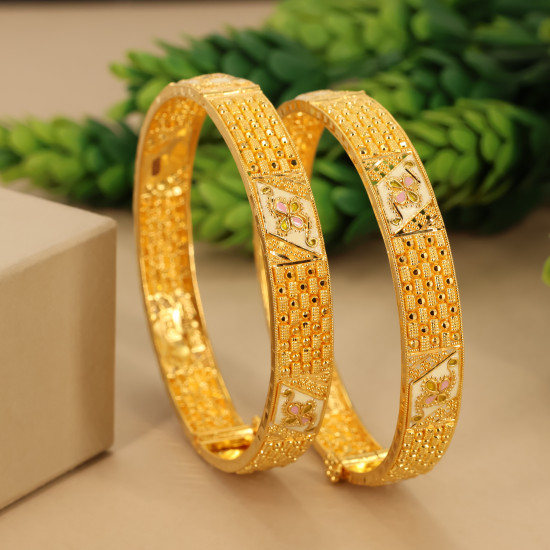  Bangles