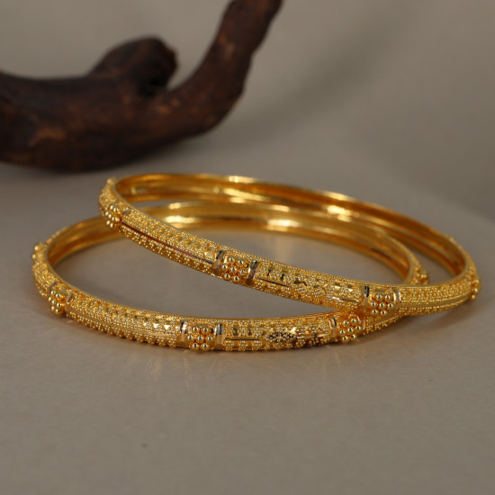  Bangles