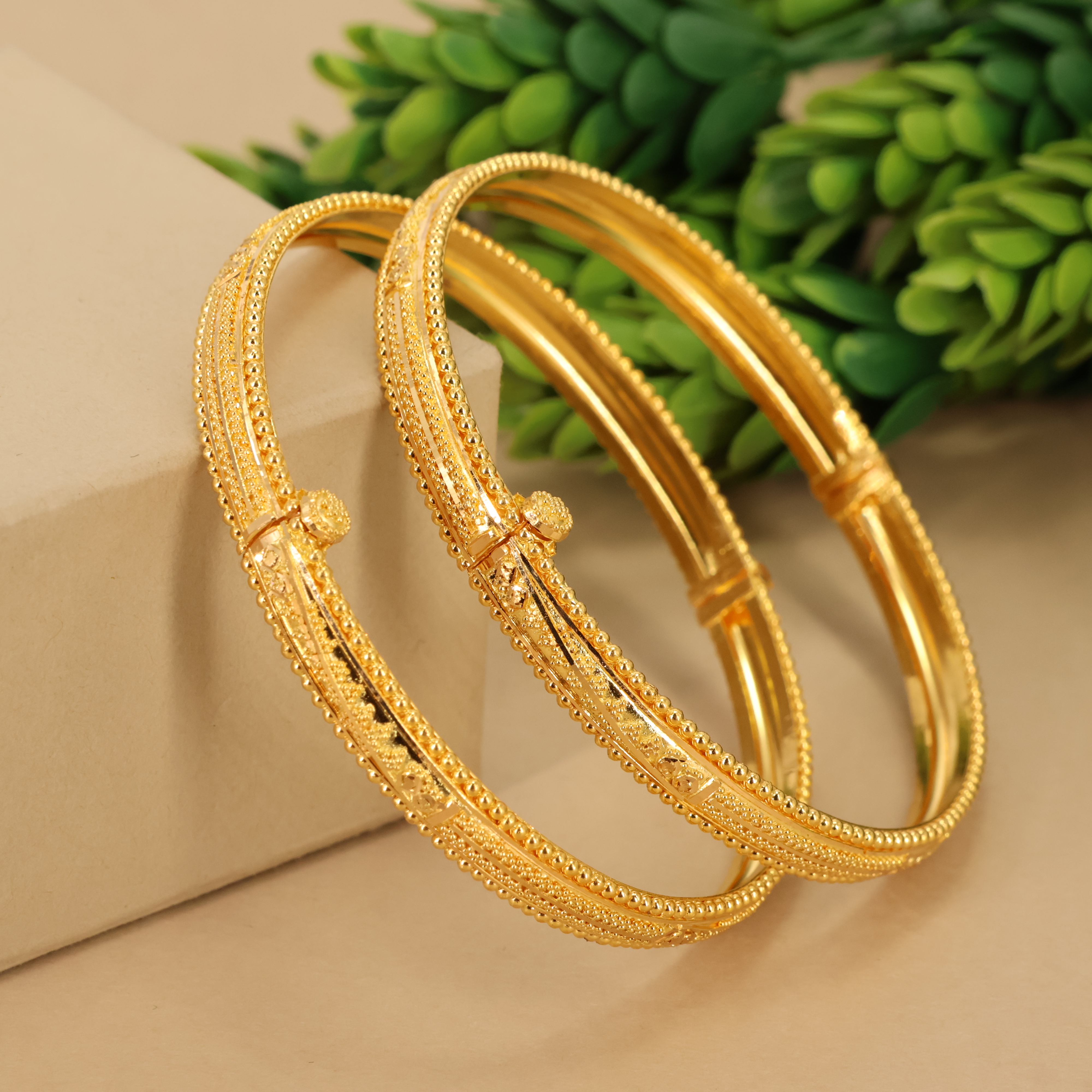  Bangles