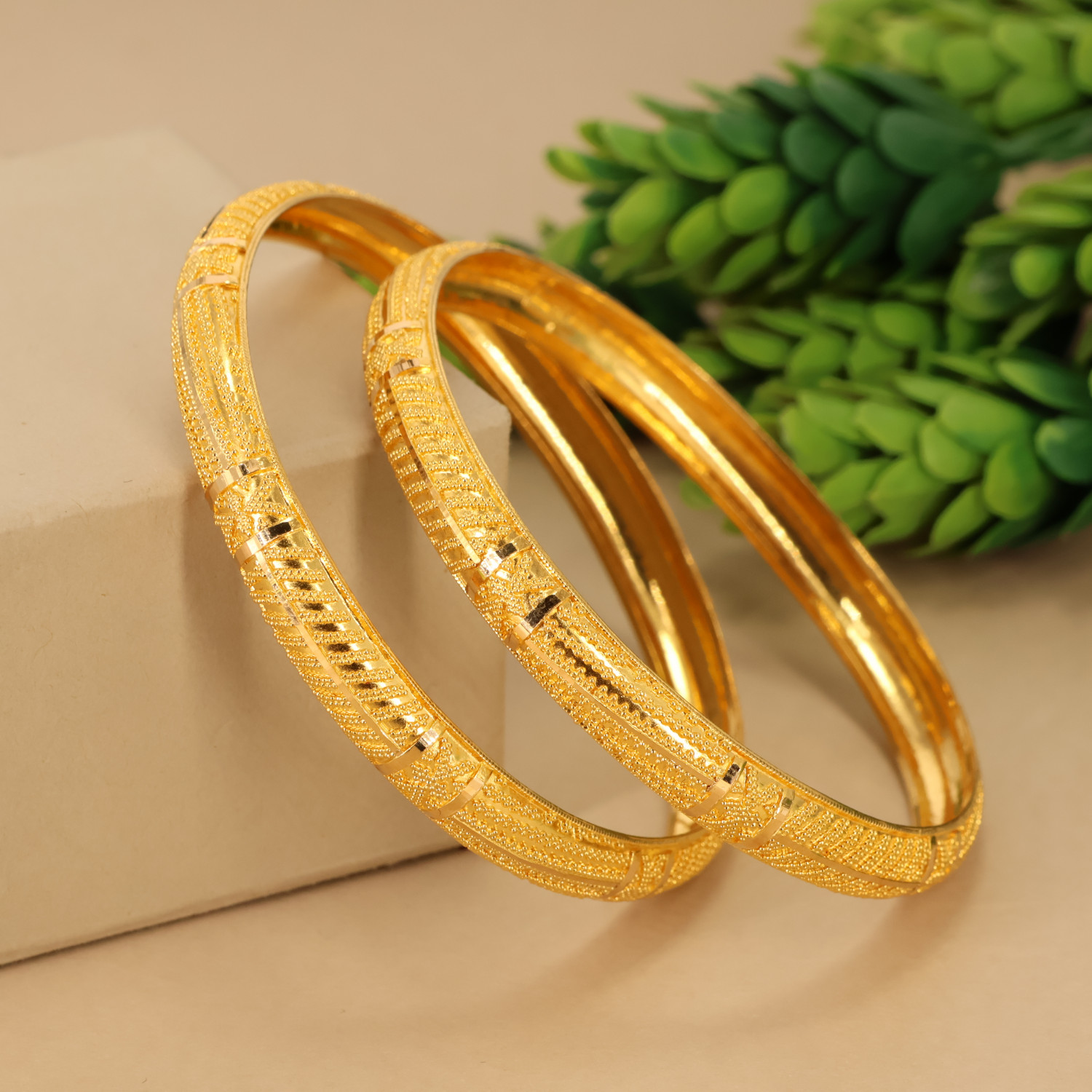  Bangles