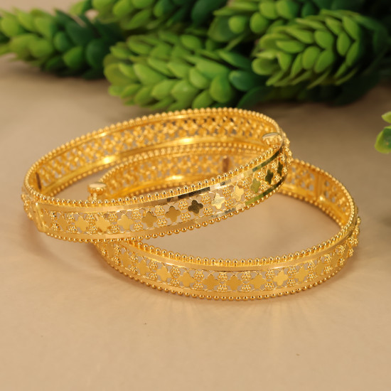  Bangles
