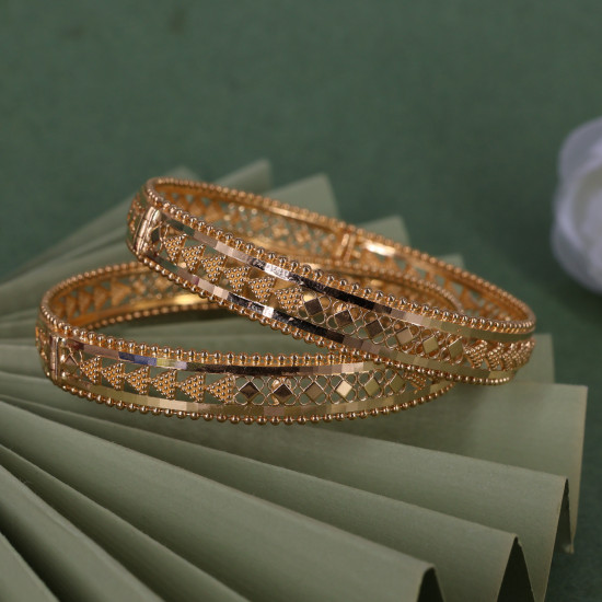  Bangles