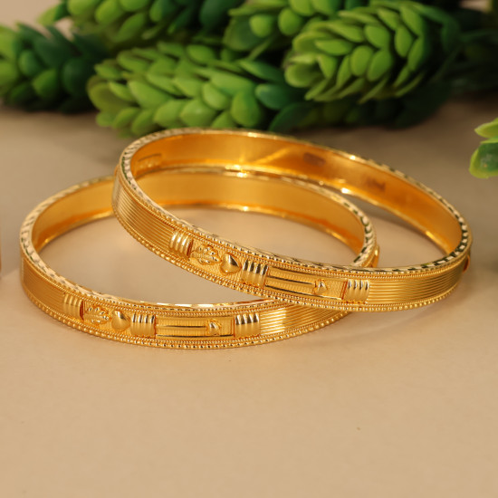  Bangles