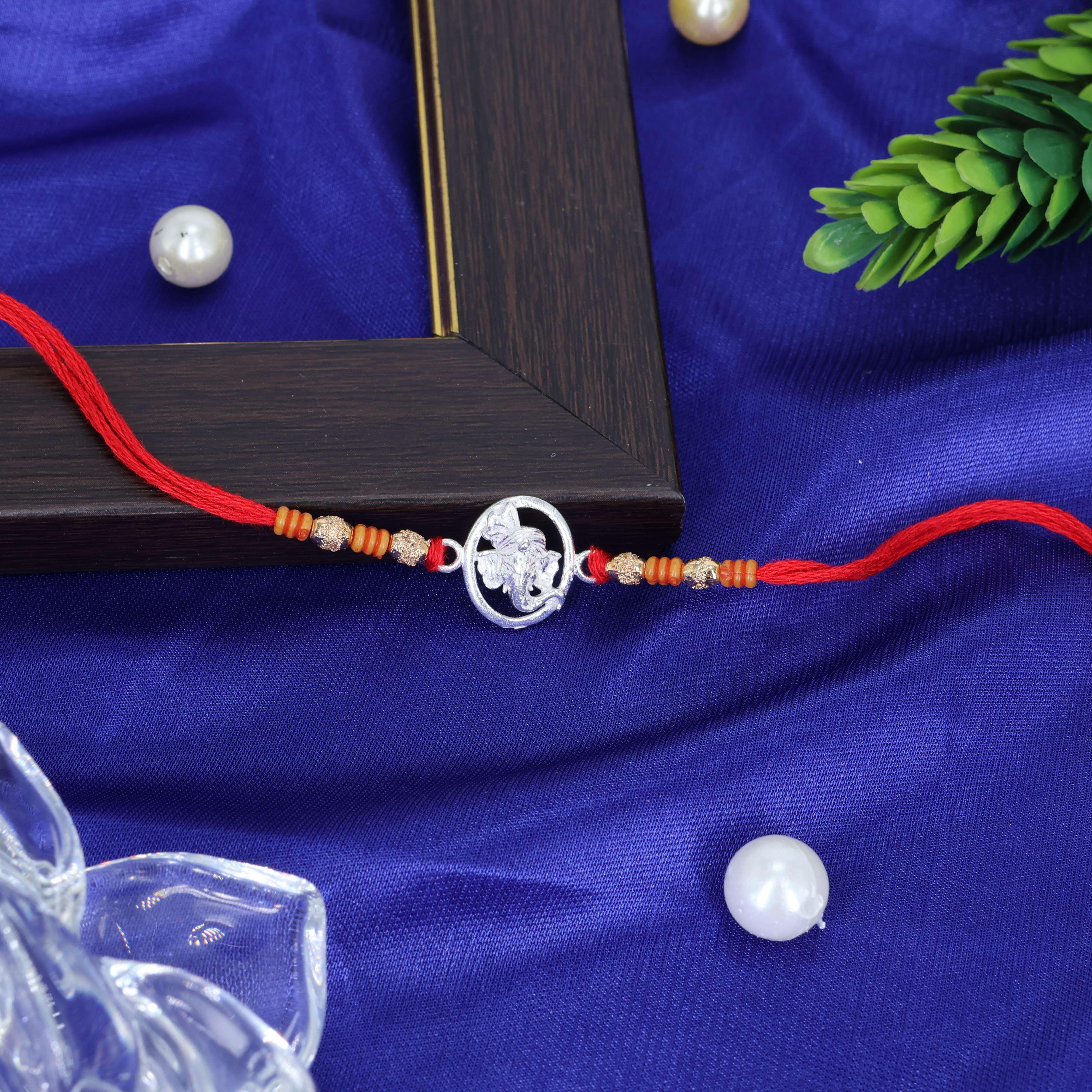  A Rakhi 