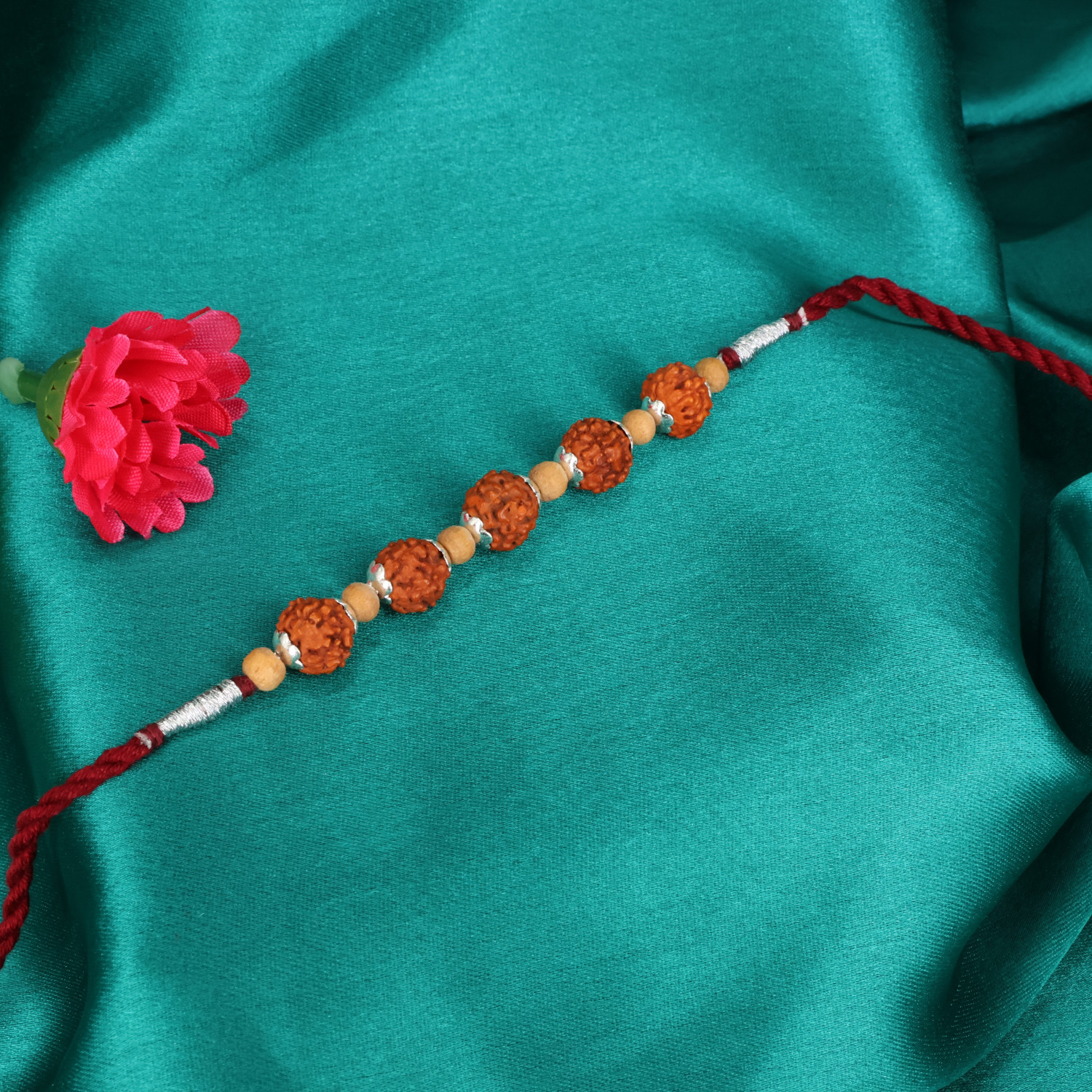  A Rakhi 