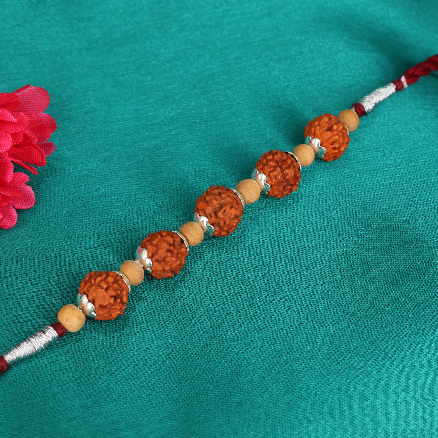  A Rakhi 