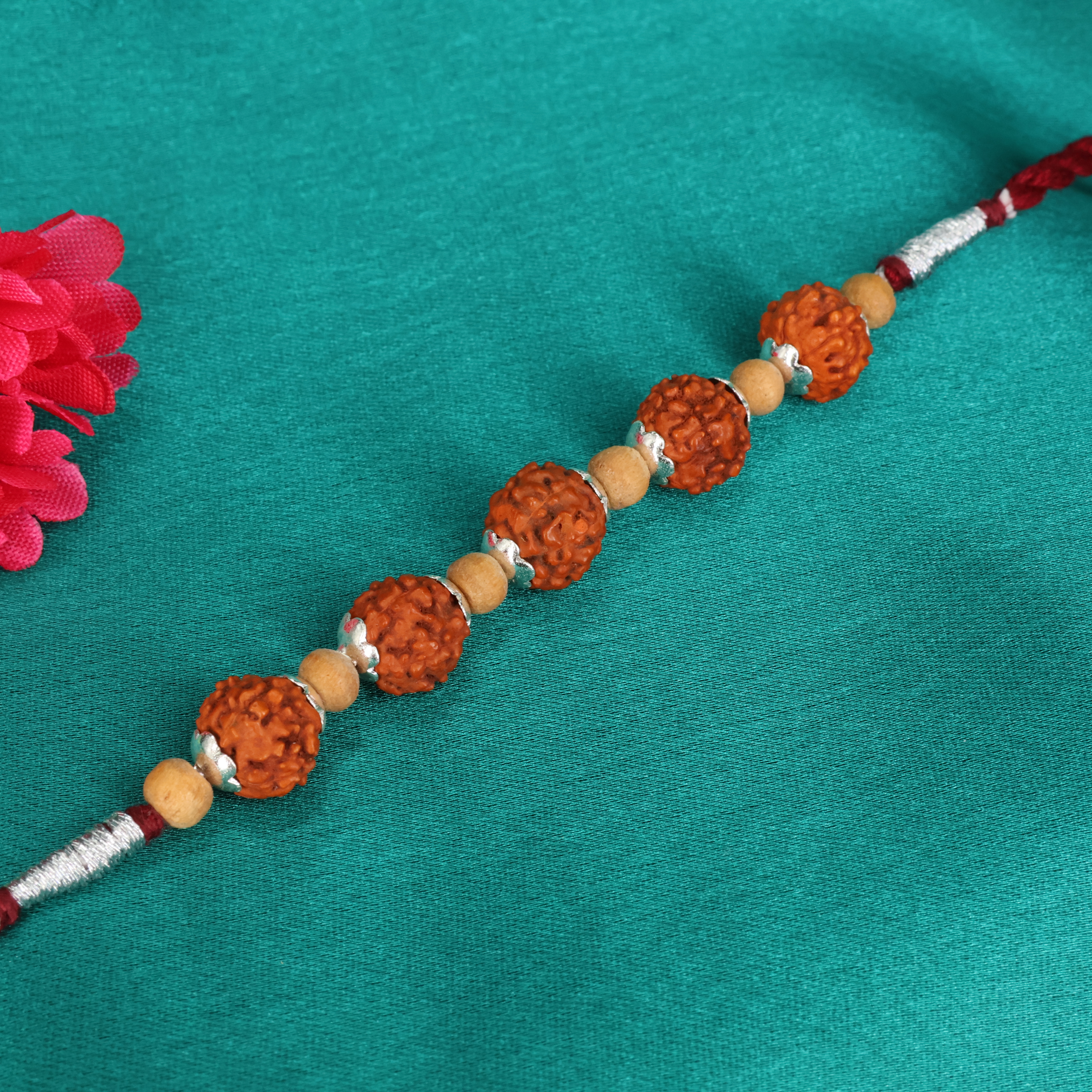  A Rakhi 