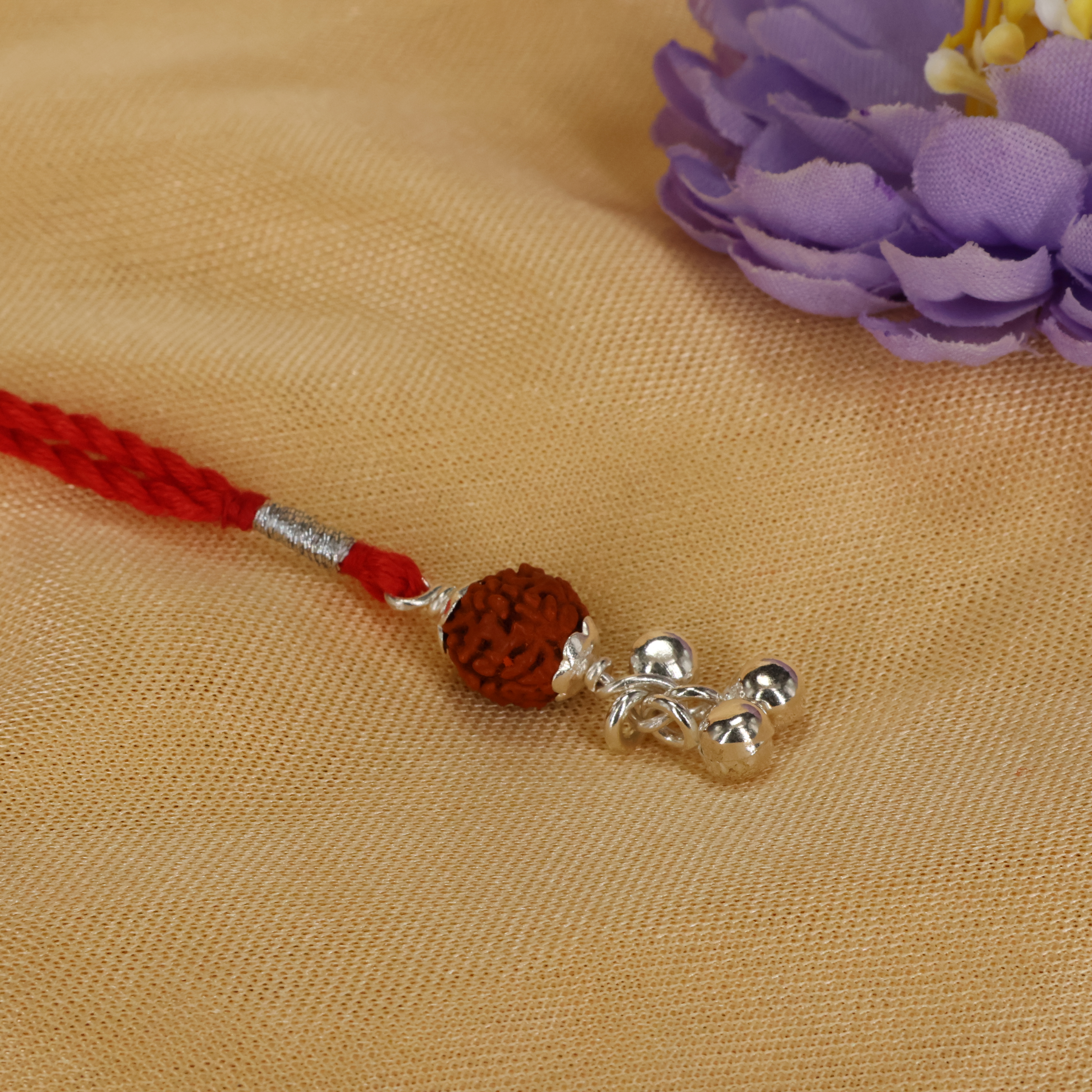  A Rakhi 
