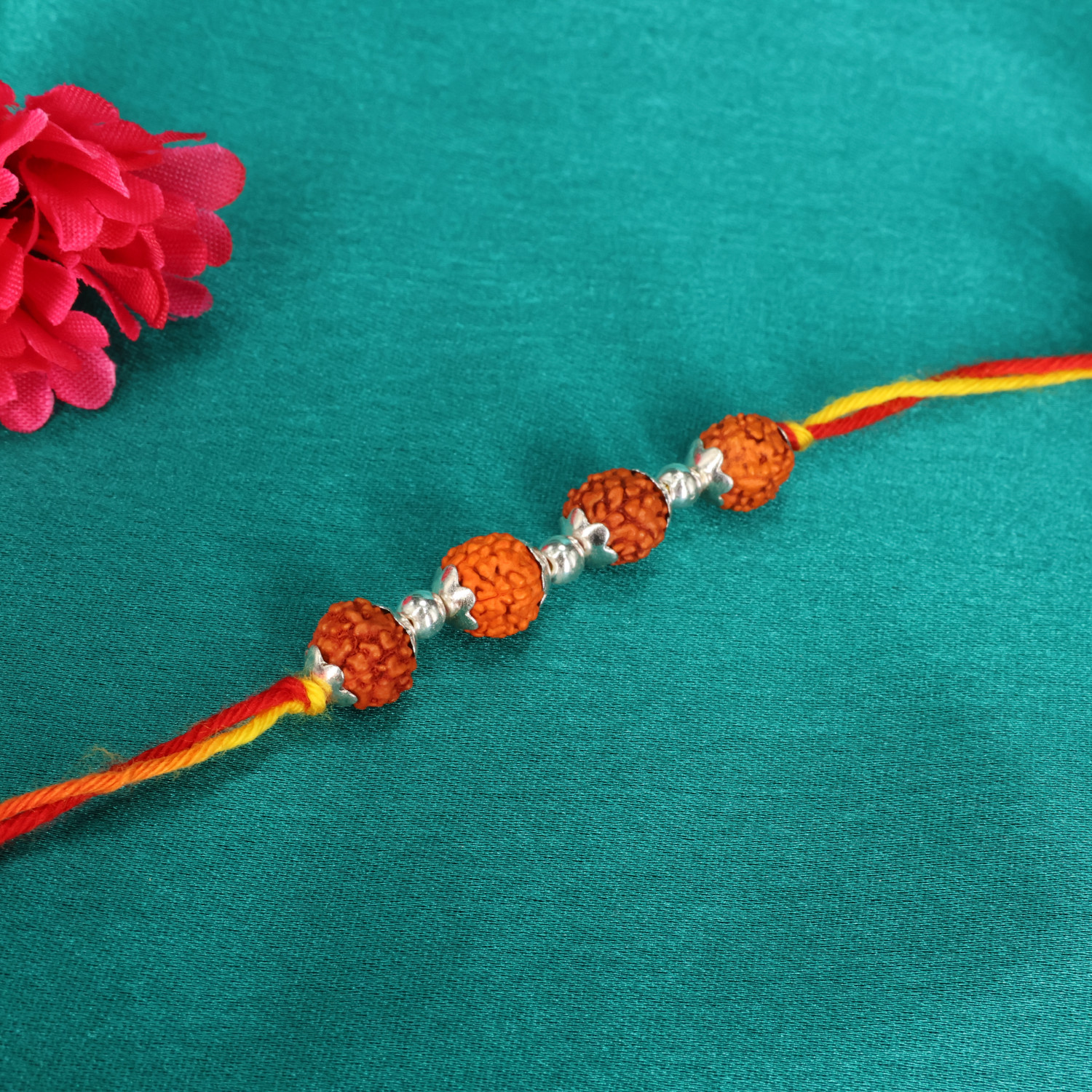 A Rakhi 