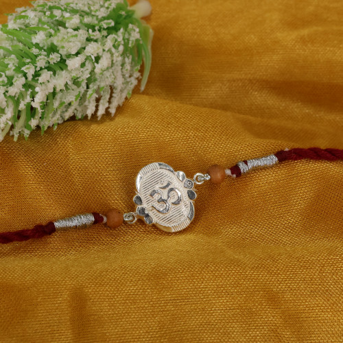  A Rakhi 