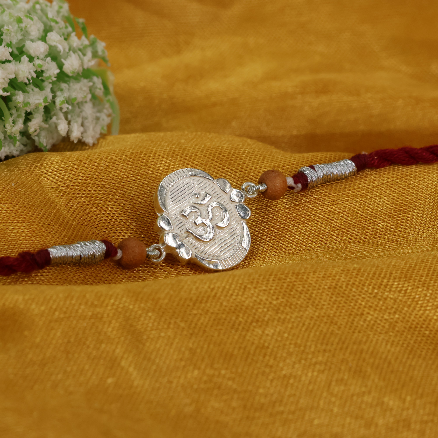  A Rakhi 