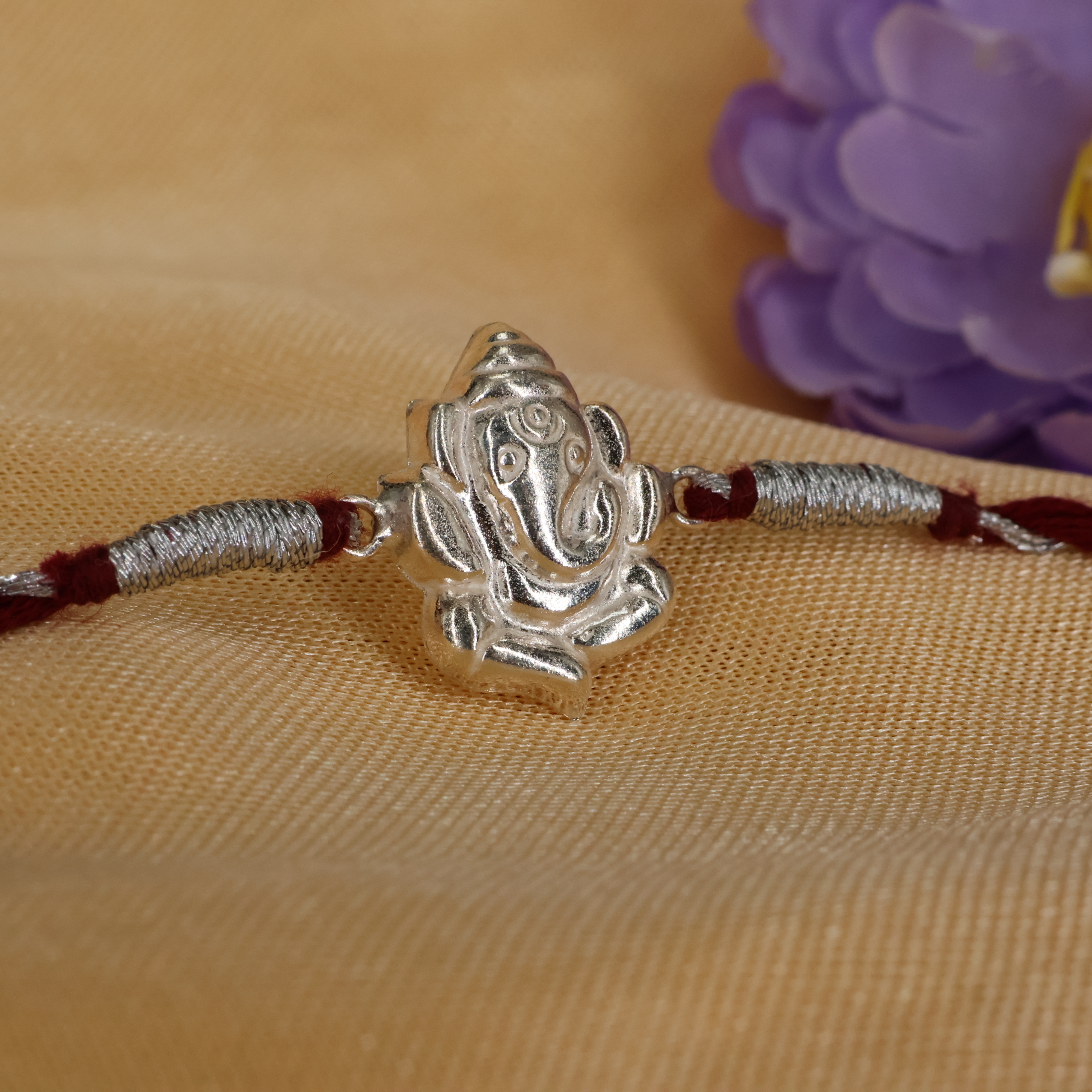  A Rakhi 