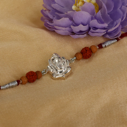  A Rakhi 