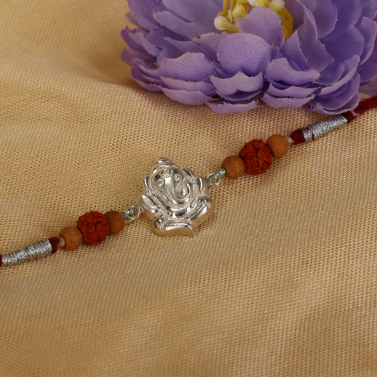  A Rakhi 