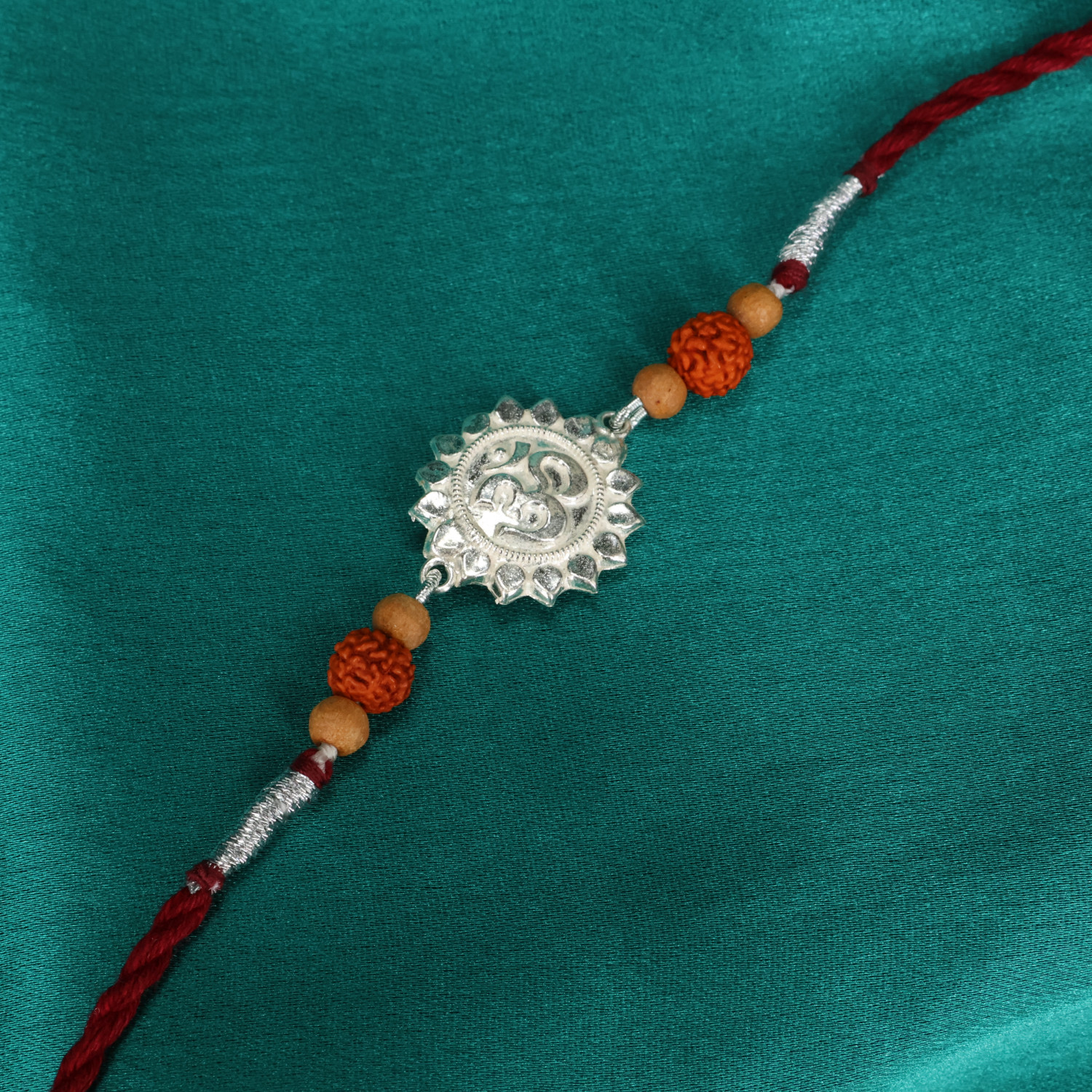  A Rakhi 
