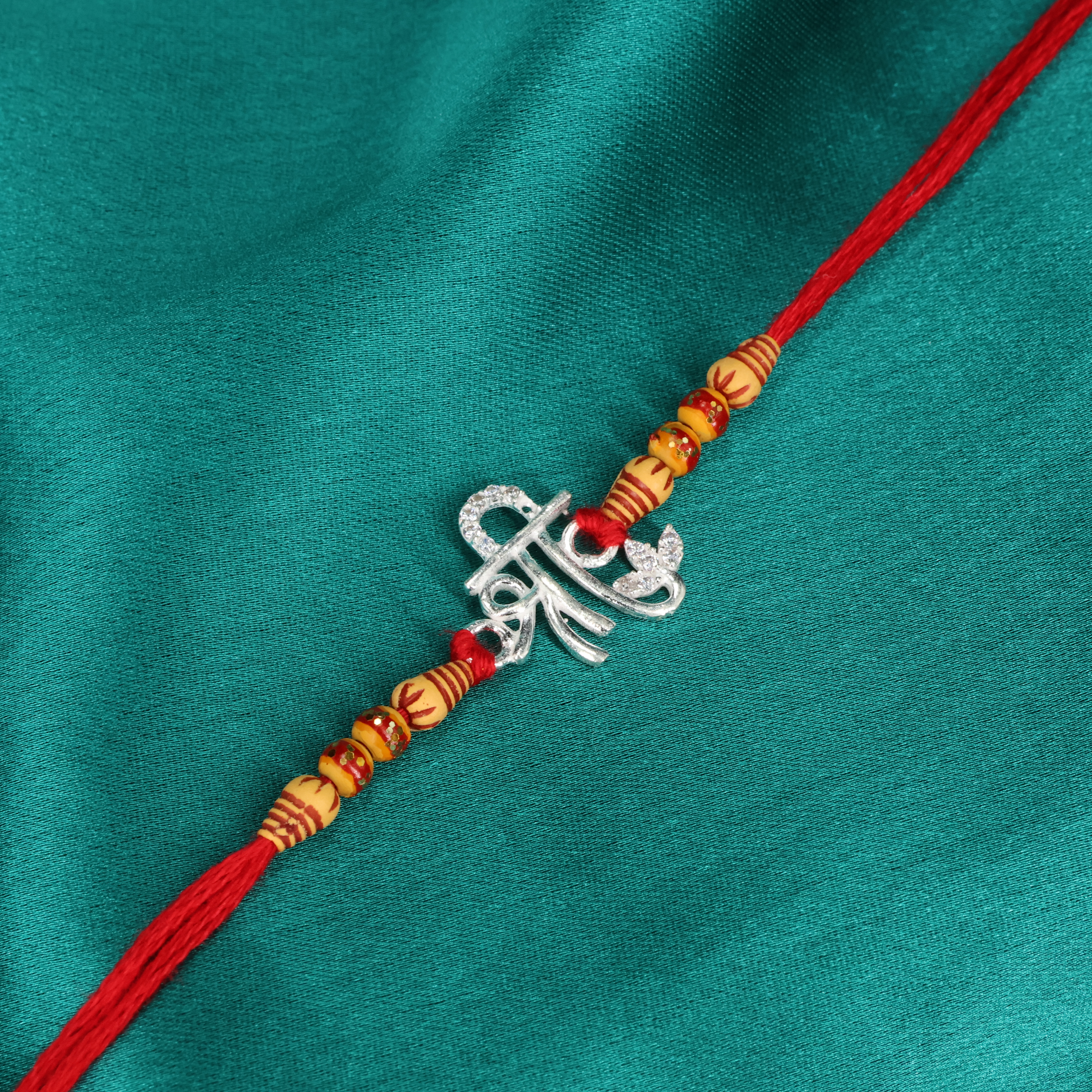  A Rakhi 