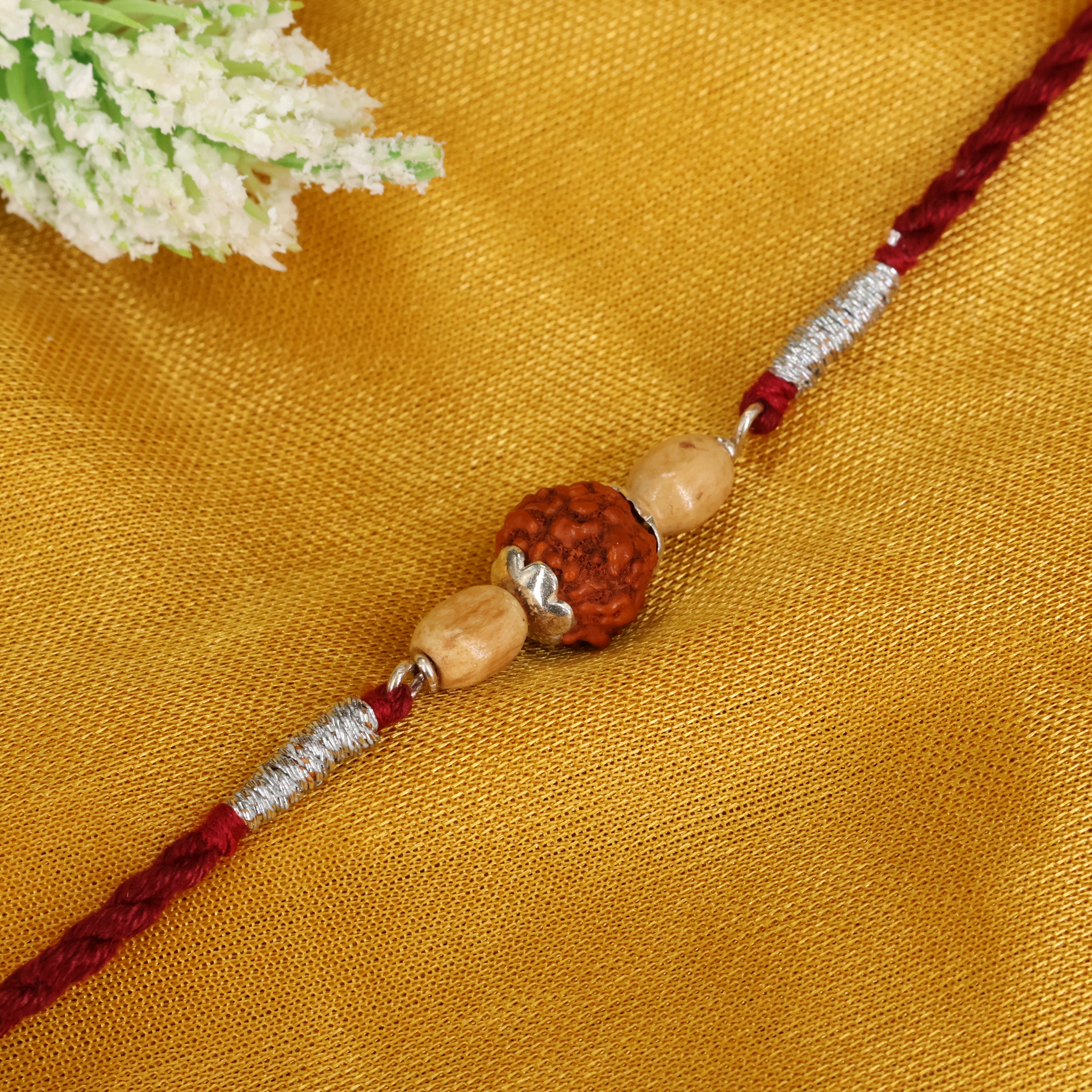  A Rakhi 