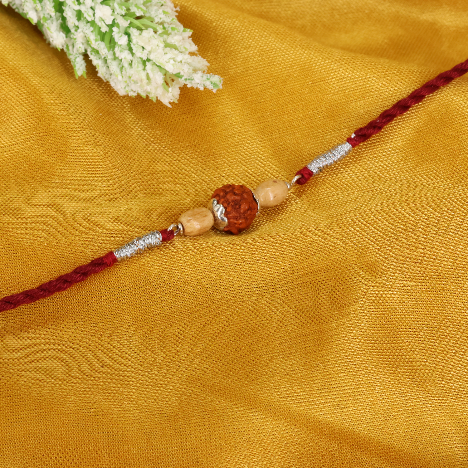  A Rakhi 