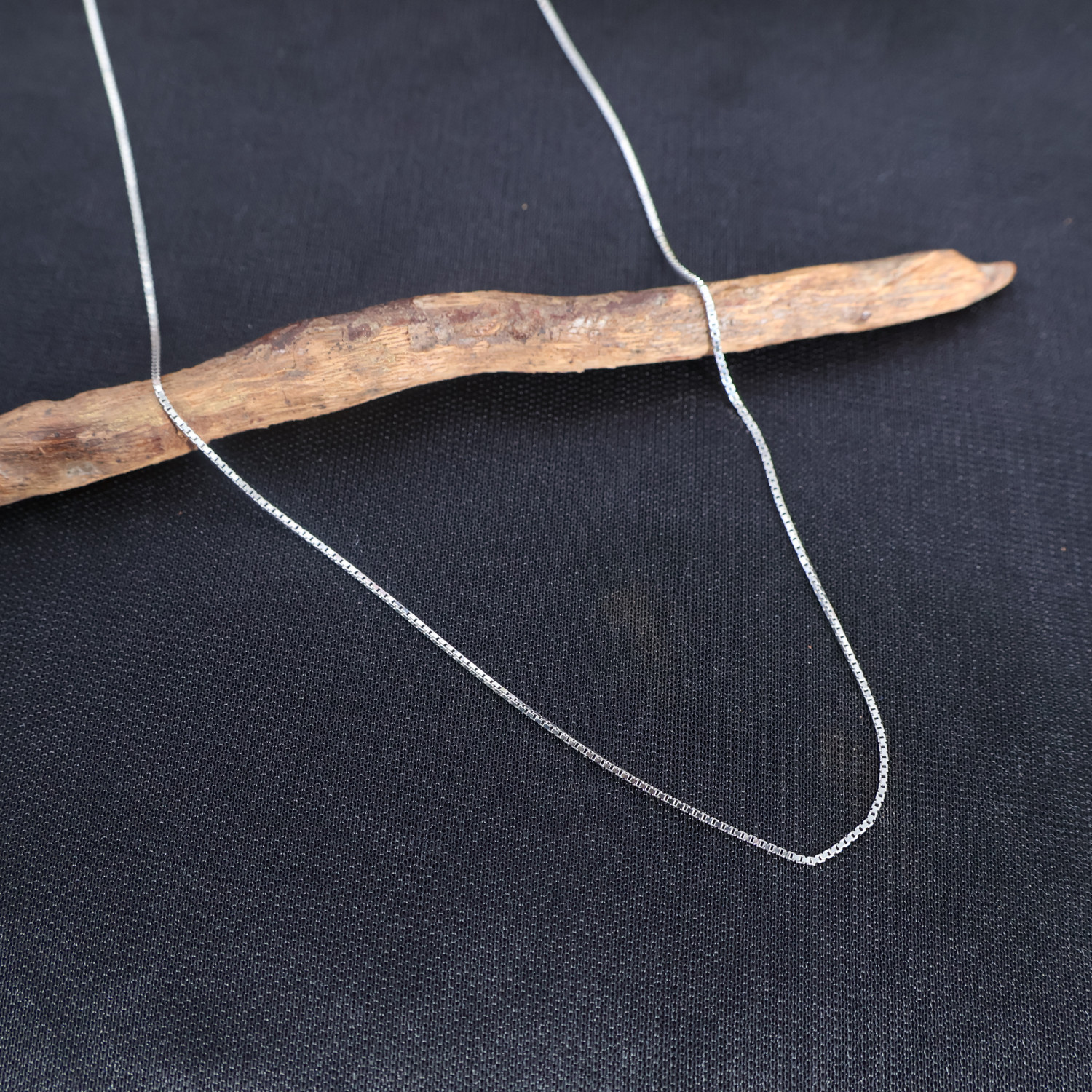 Delica Chain