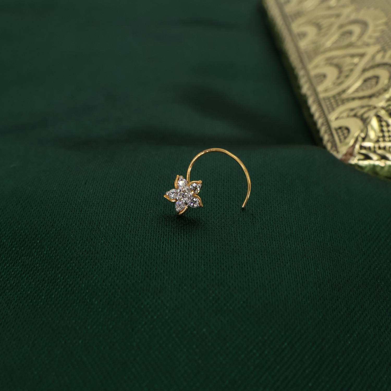 REAL DIAMOND NOSE PIN 