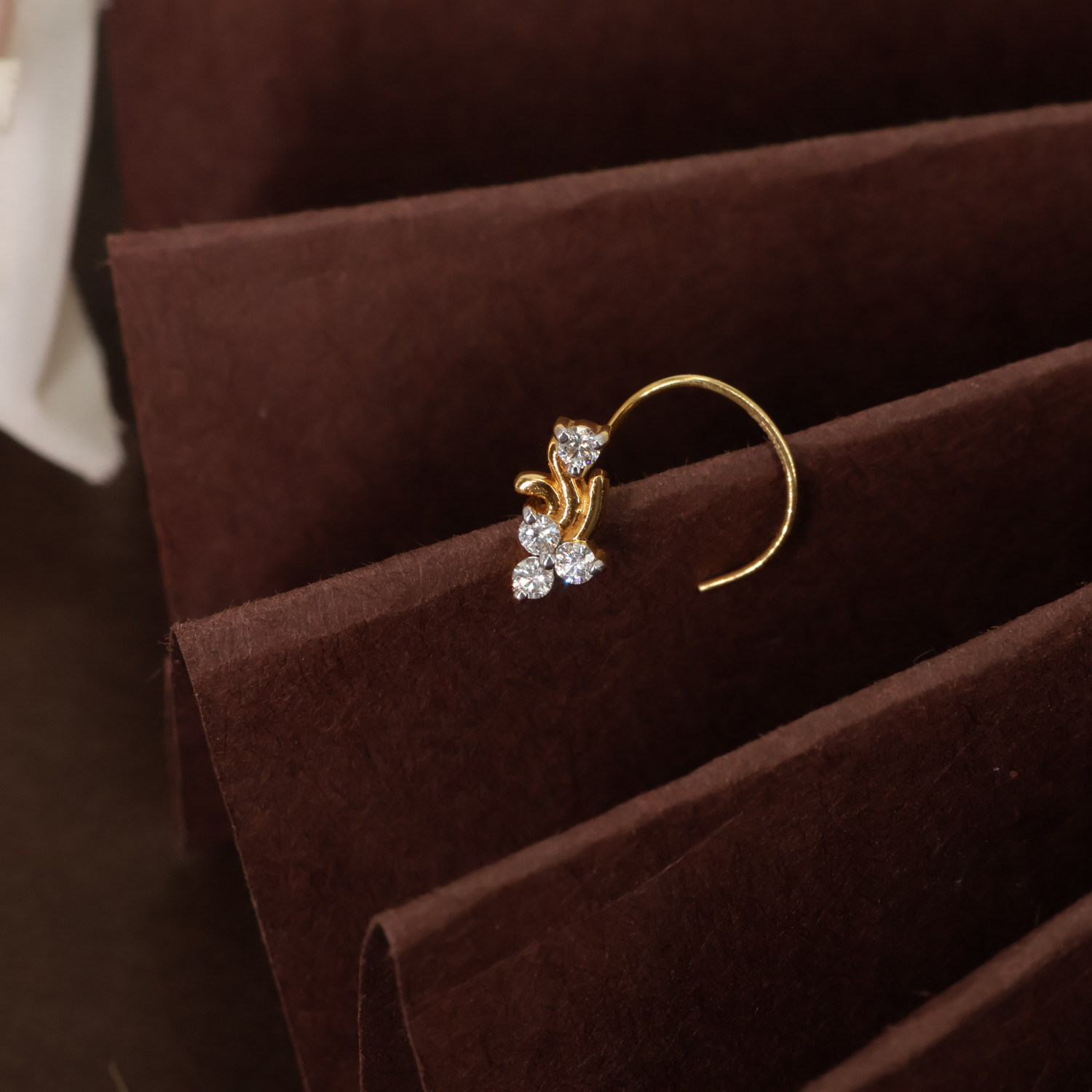 REAL DIAMOND NOSE PIN 