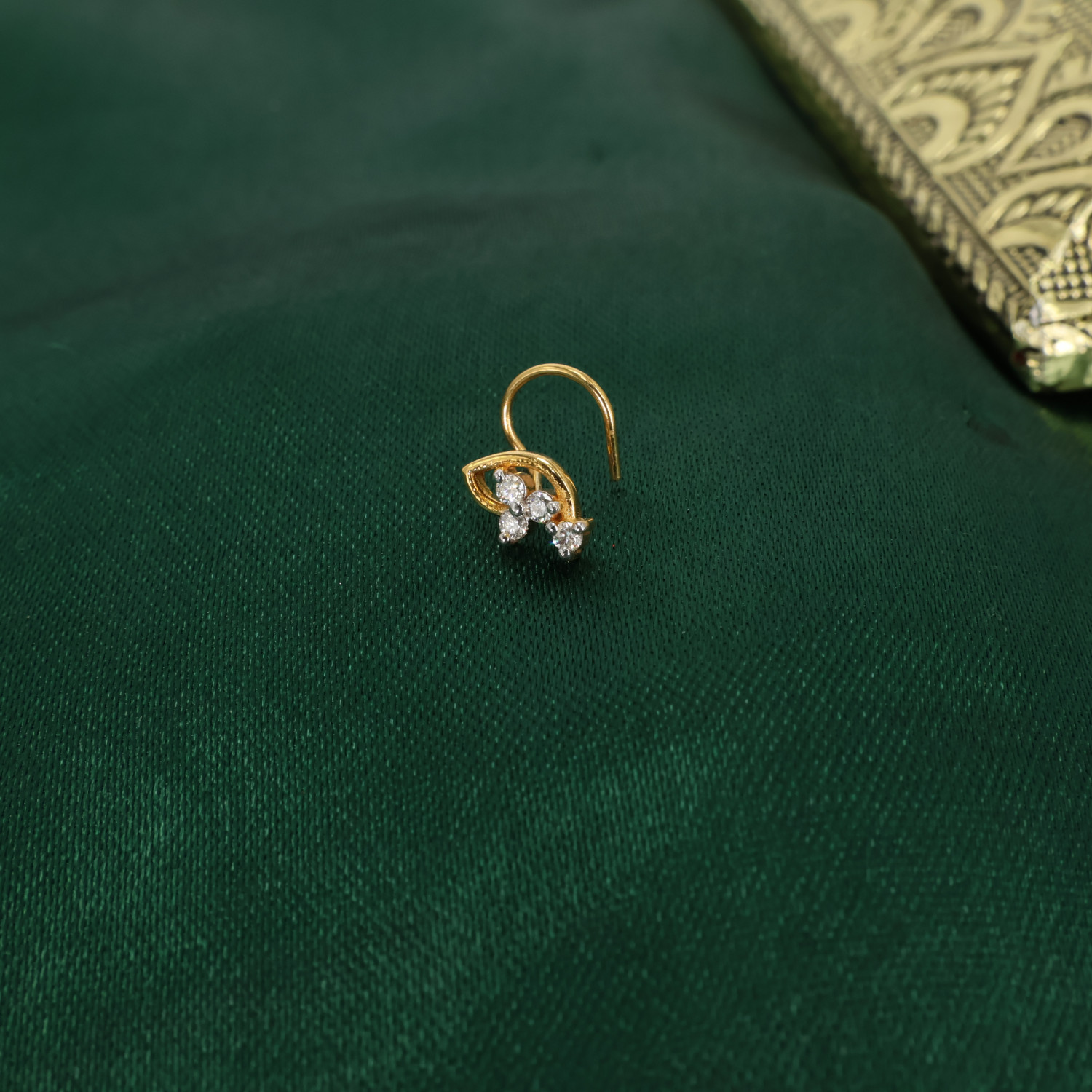 REAL DIAMOND NOSE PIN 
