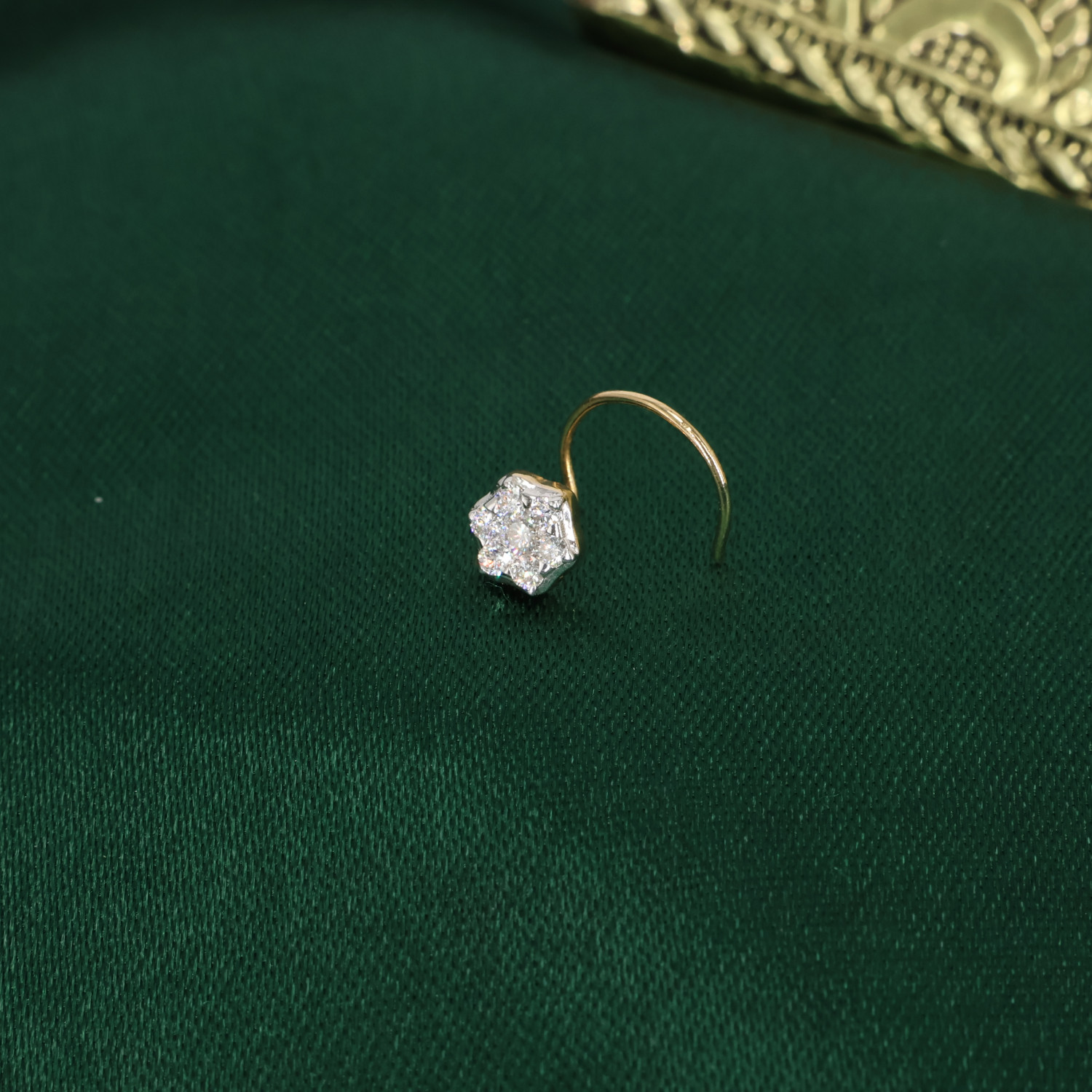 REAL DIAMOND NOSE PIN 