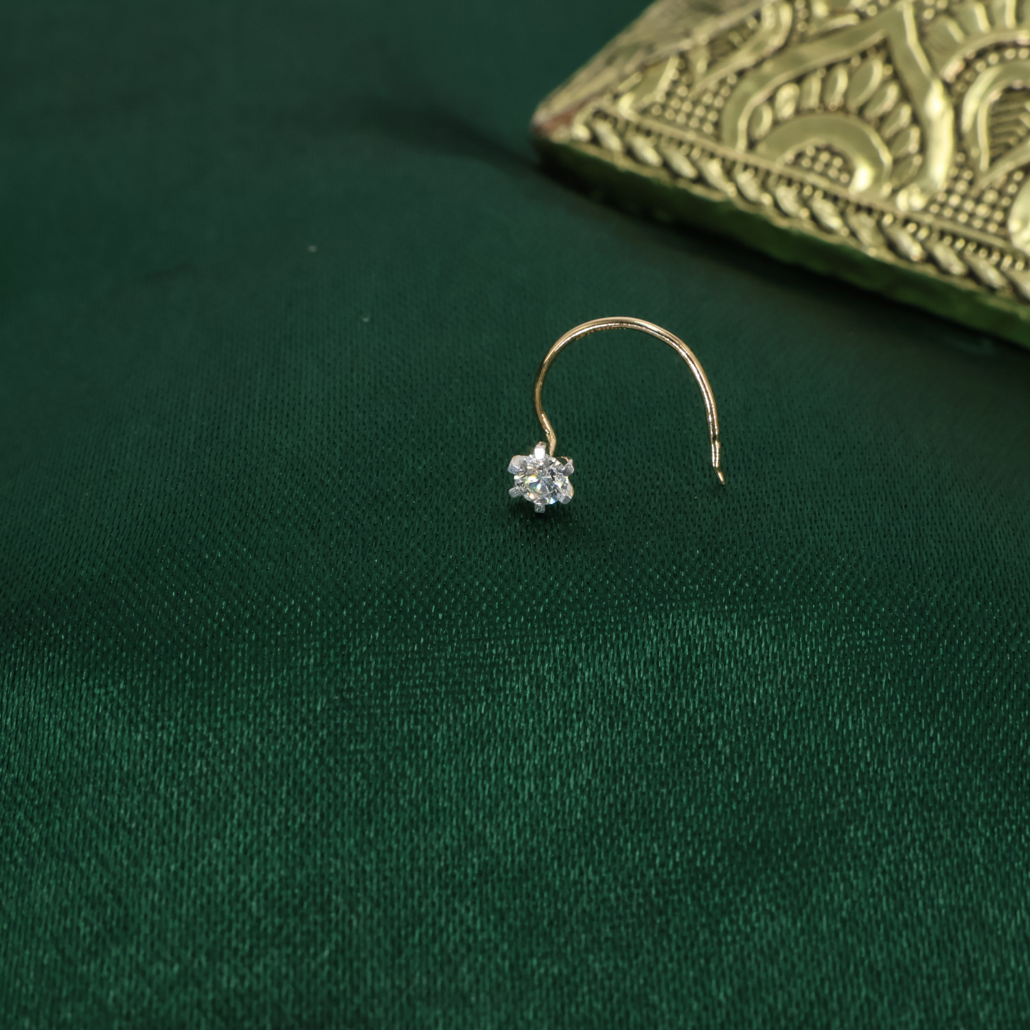 REAL DIAMOND NOSE PIN 