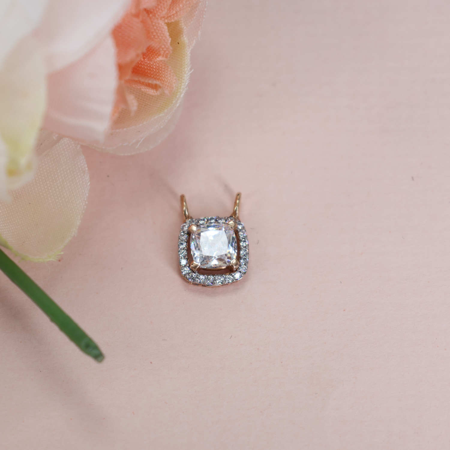 Delica Mangalsutra Pendant 