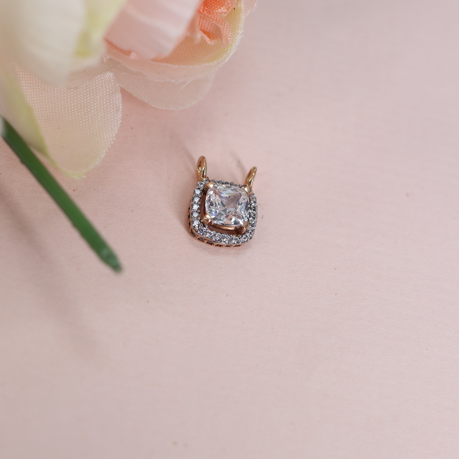 Delica Mangalsutra Pendant 