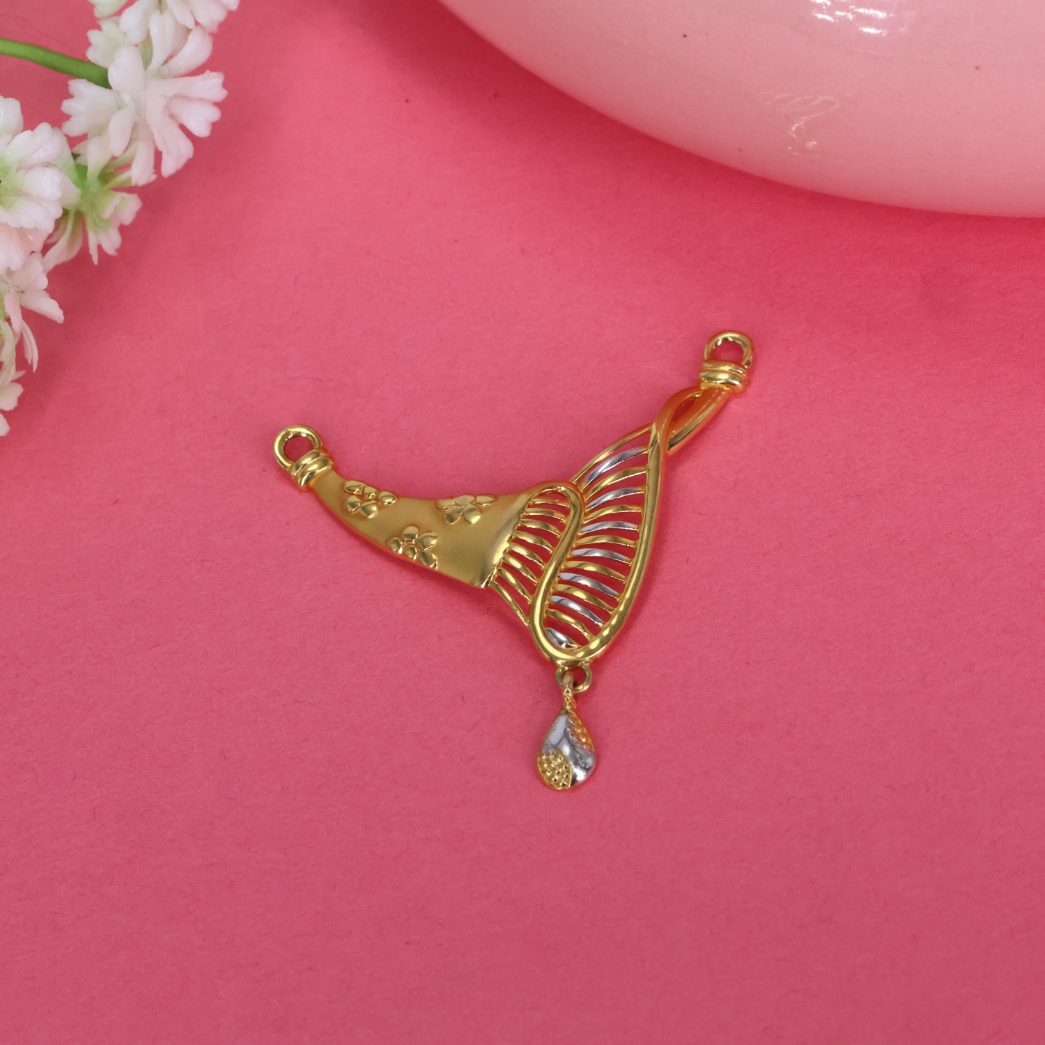 Delica Mangalsutra Pendant 