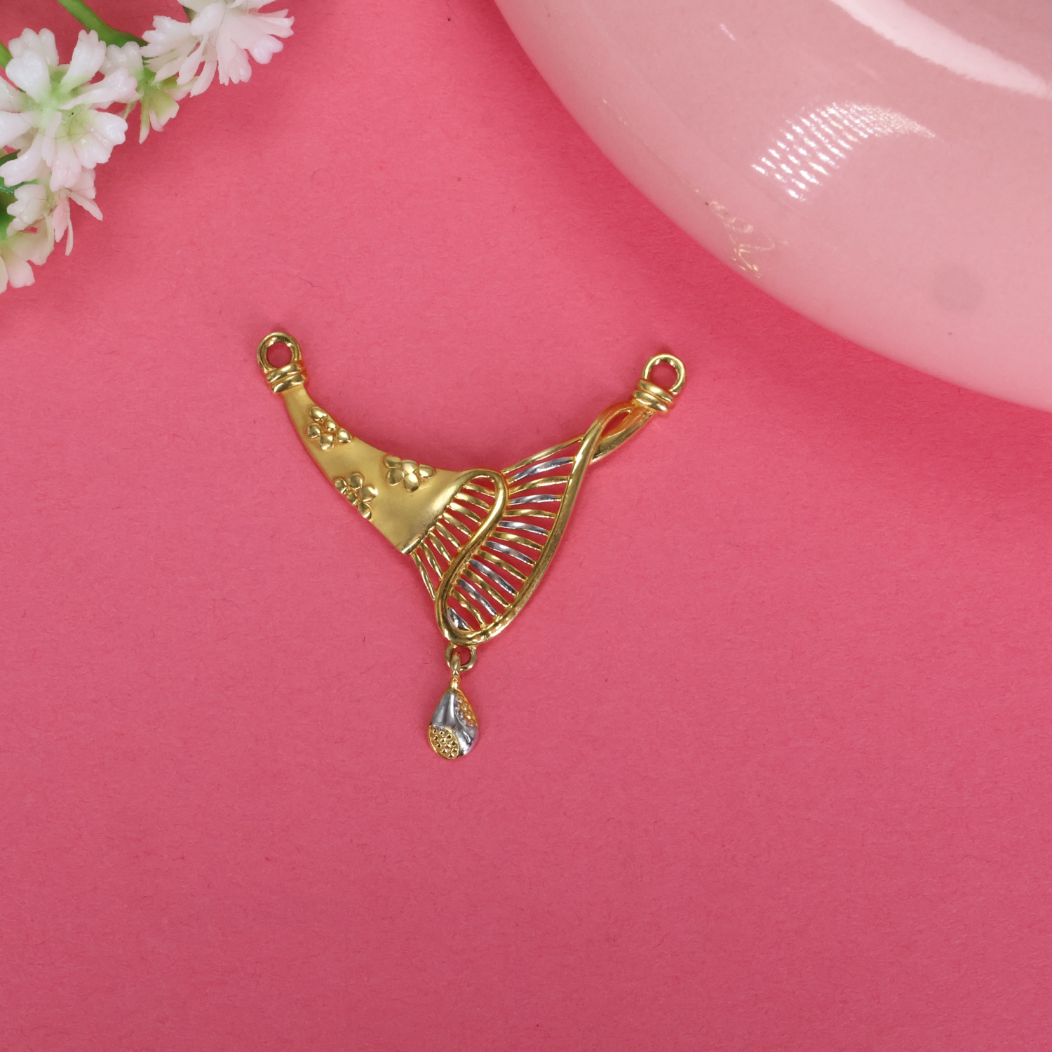 Delica Mangalsutra Pendant 